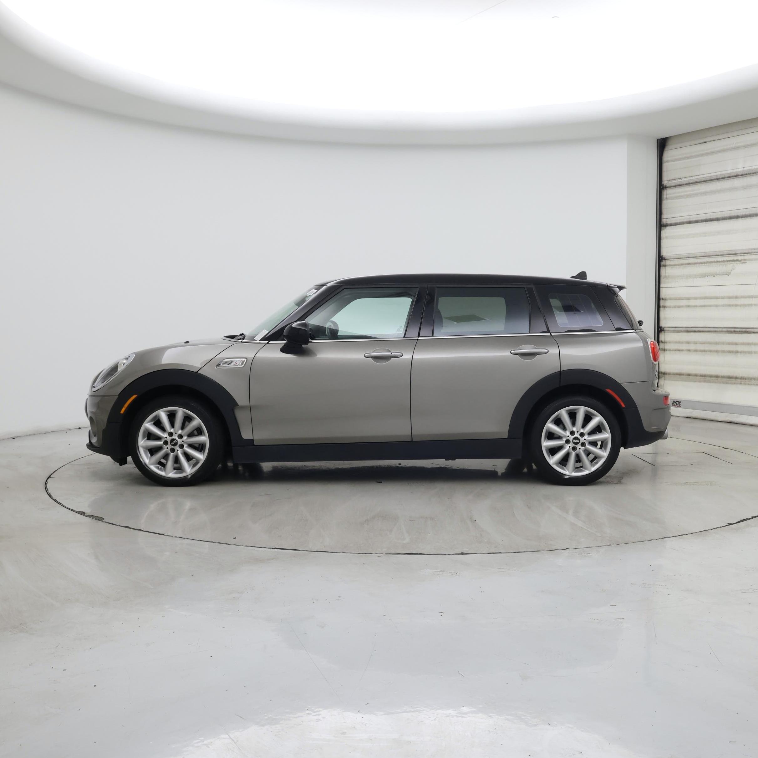 Thumbnail: 2017 MINI Cooper Clubman - 3