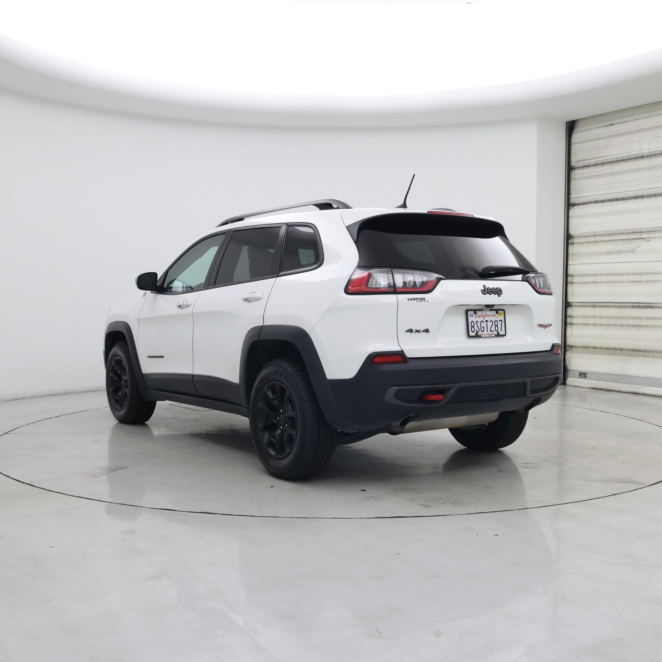Thumbnail: 2019 Jeep Cherokee - 2