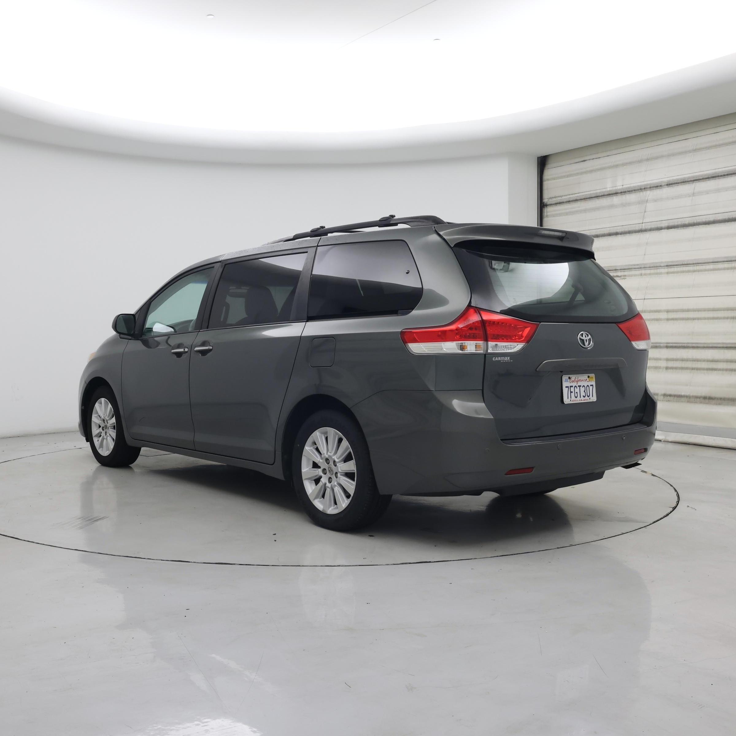 Thumbnail: 2014 Toyota Sienna - 2