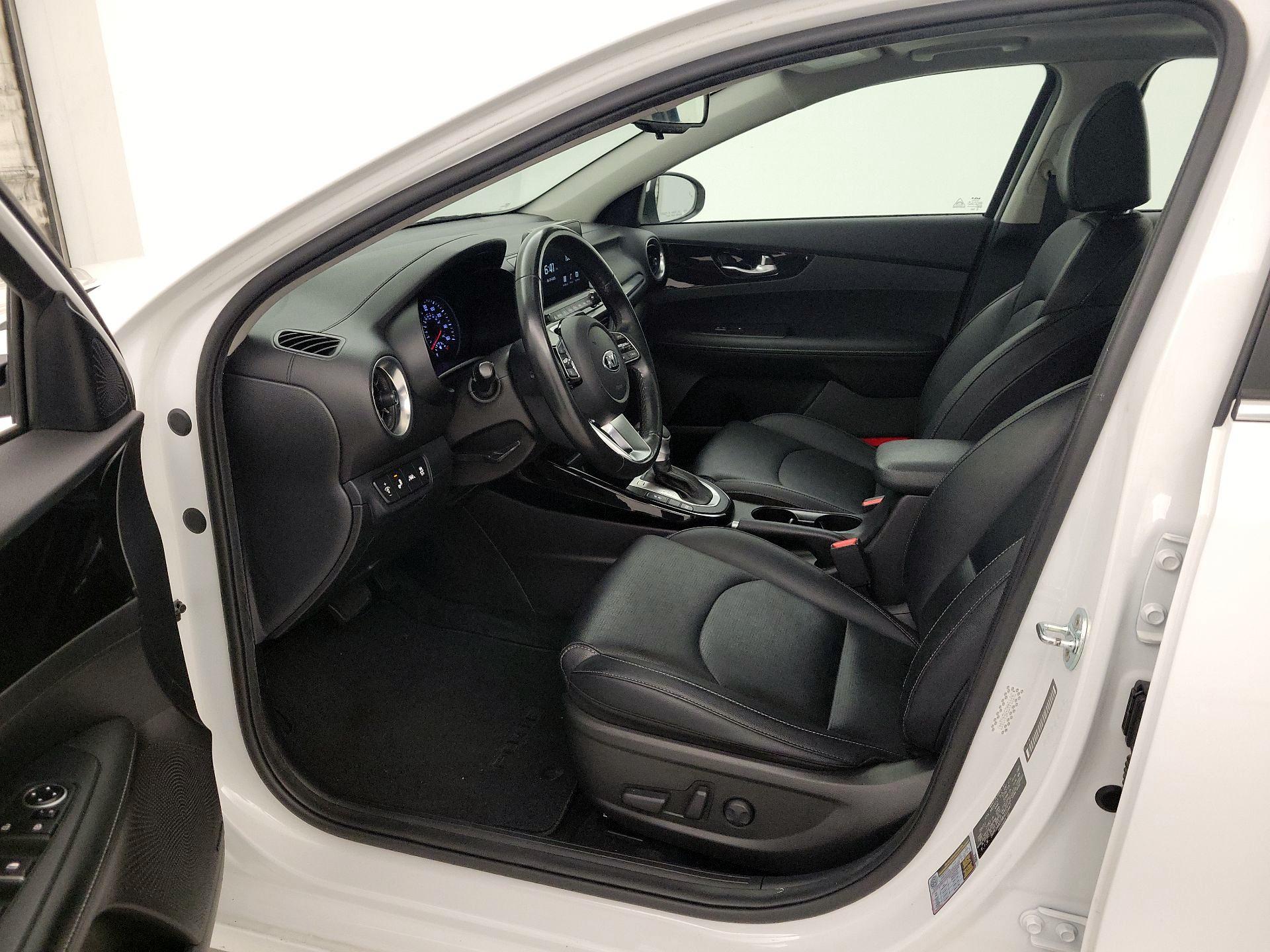 Thumbnail: 2021 Kia Forte - 9
