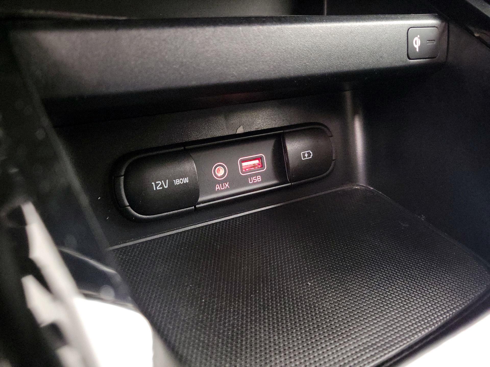 Thumbnail: 2021 Kia Forte - 16