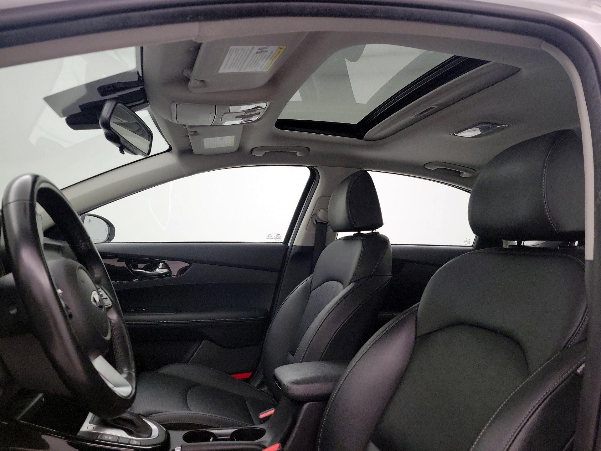 Thumbnail: 2021 Kia Forte - 17