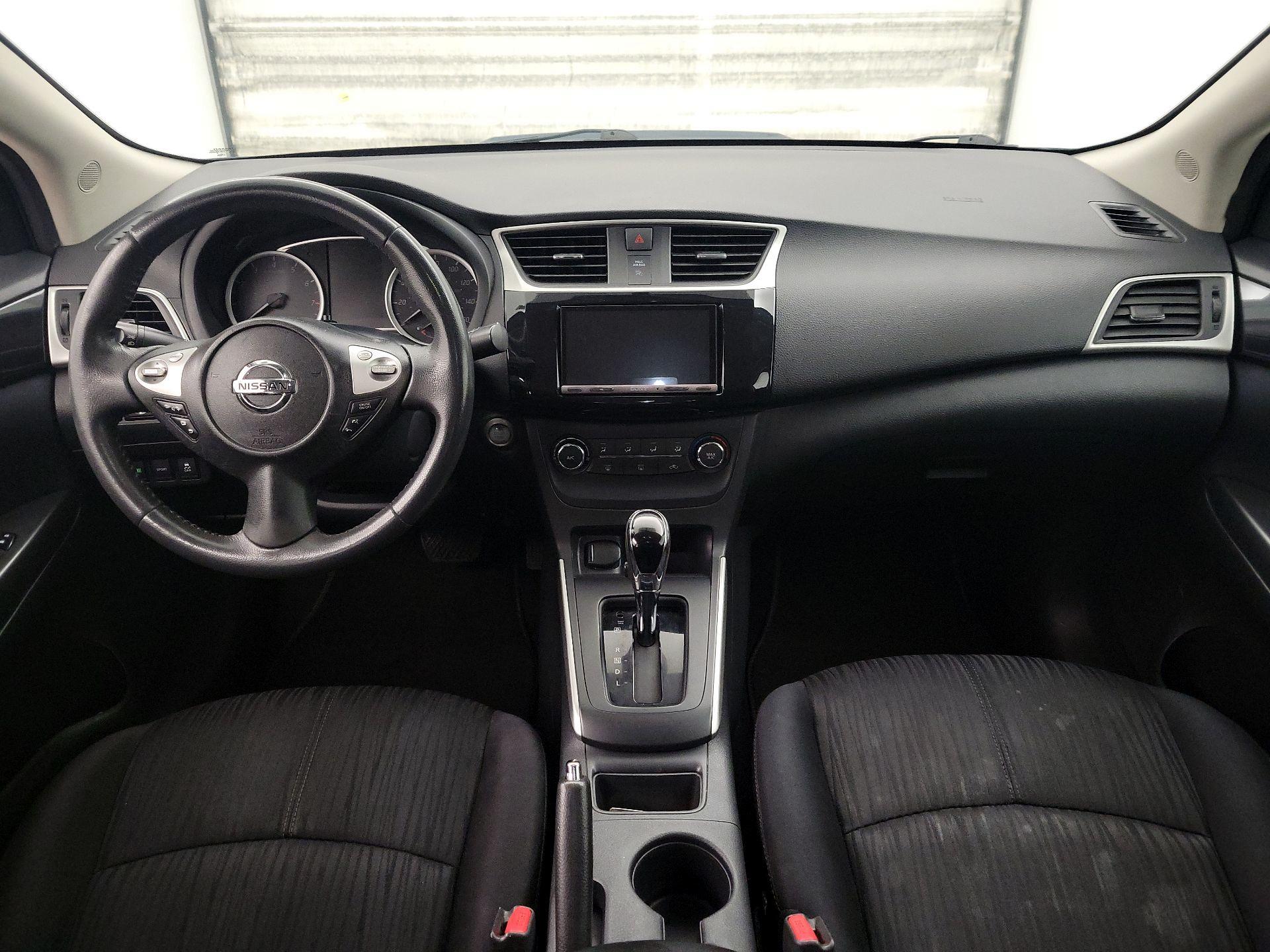 Thumbnail: 2016 Nissan Sentra - 9