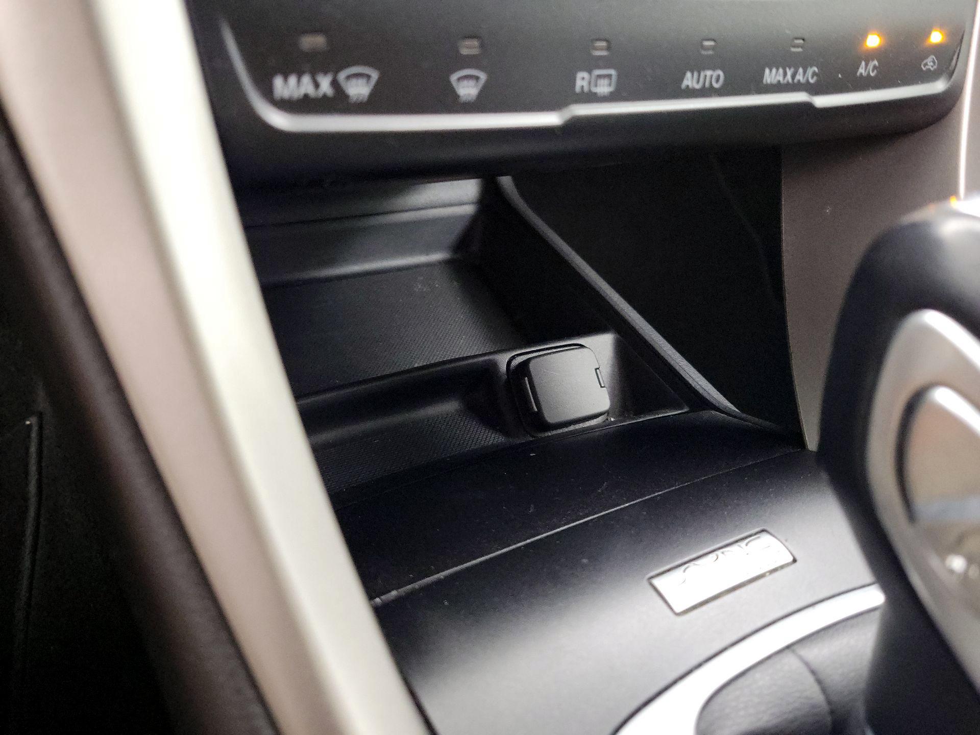 Thumbnail: 2013 Ford Fusion - 18