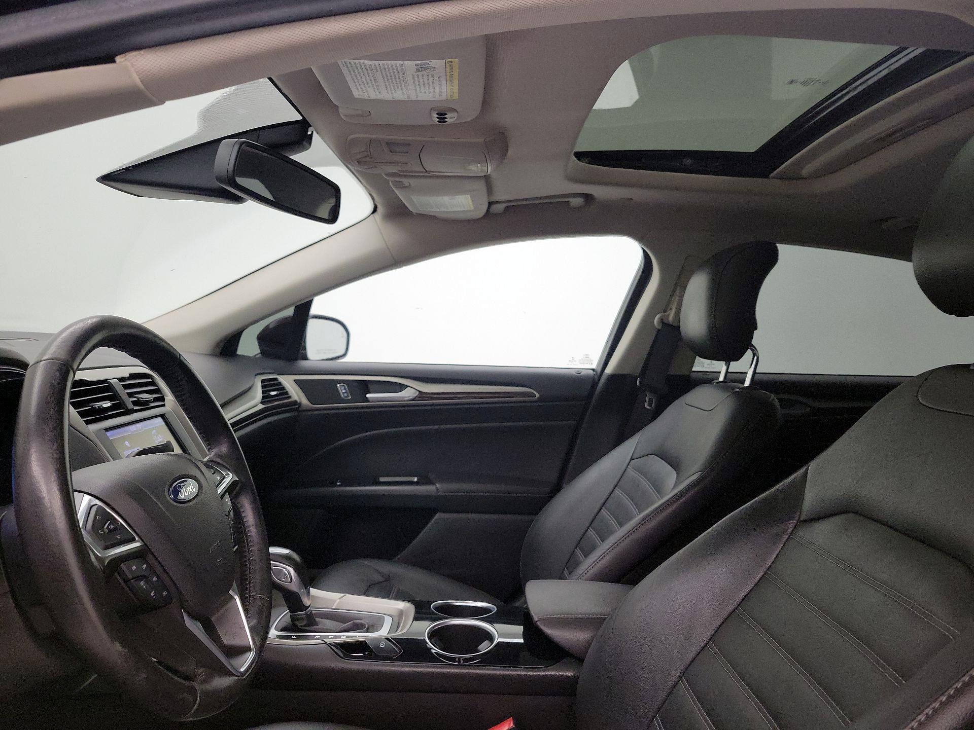 Thumbnail: 2013 Ford Fusion - 19