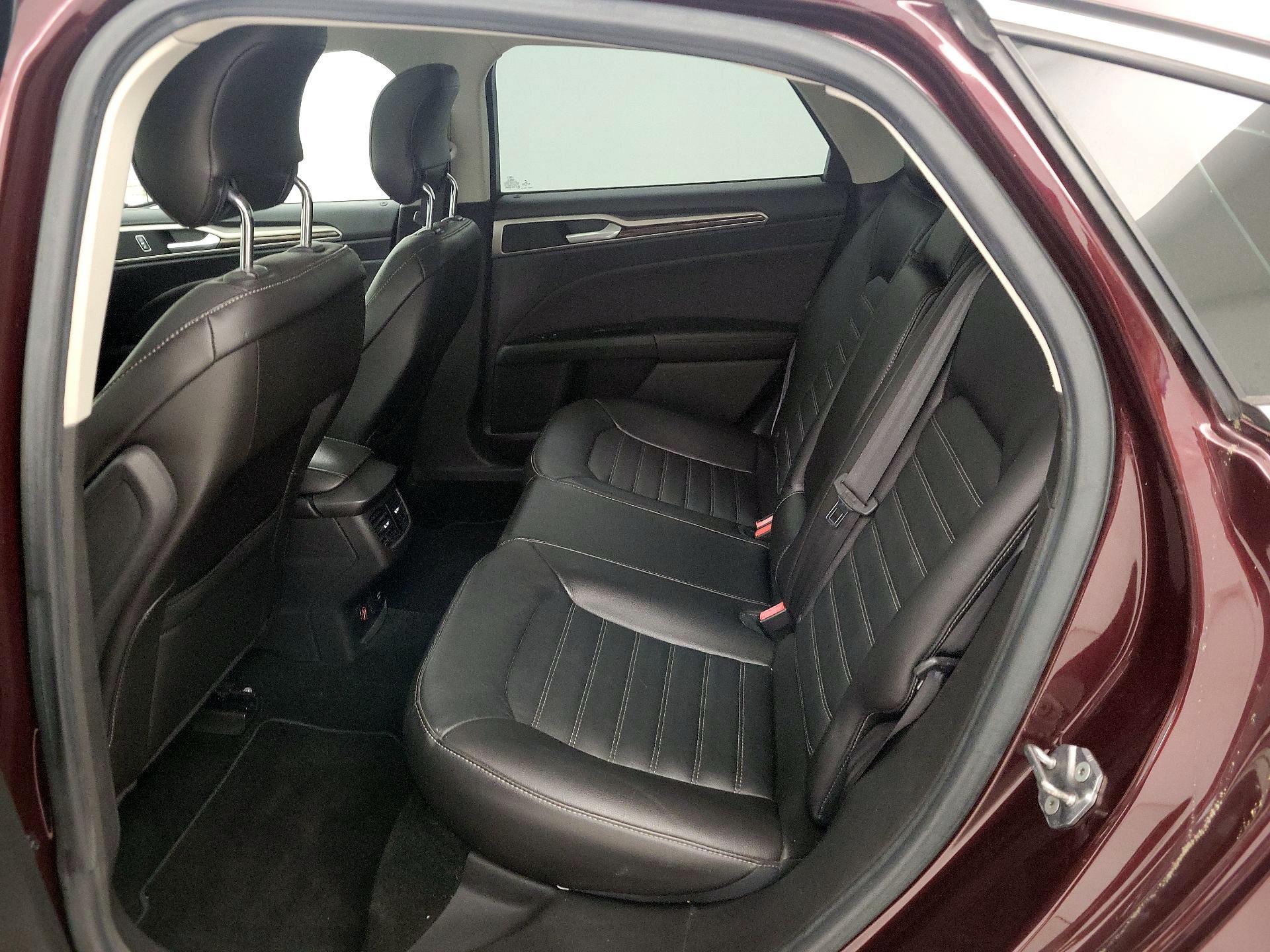 Thumbnail: 2013 Ford Fusion - 20