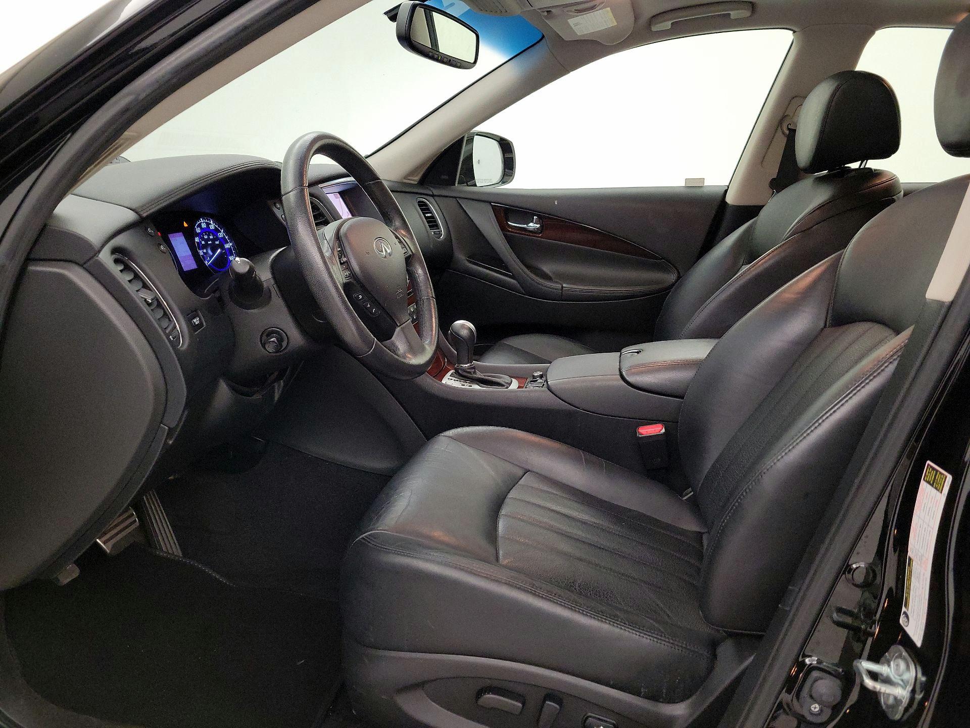 Thumbnail: 2016 INFINITI QX50 - 11