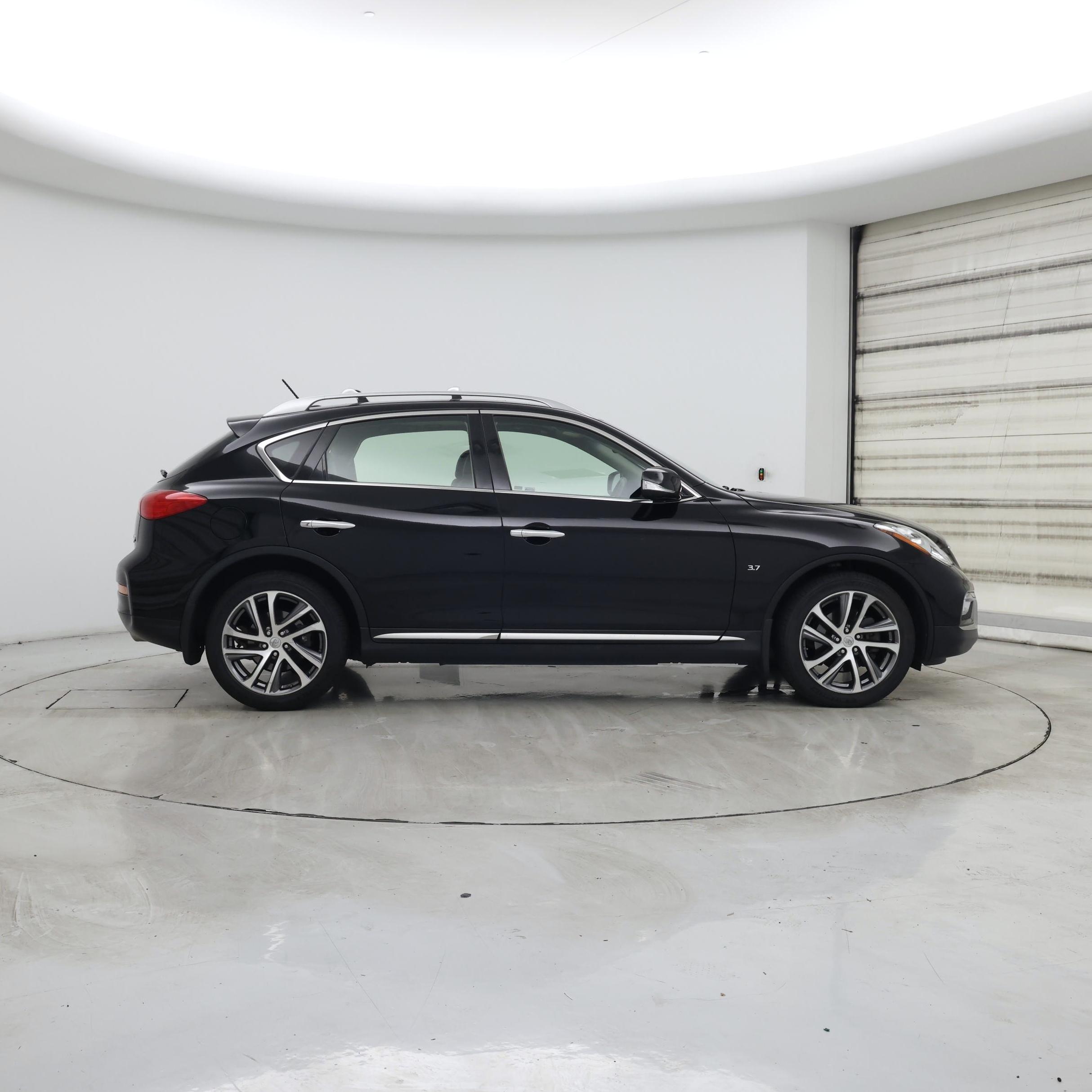 Thumbnail: 2016 INFINITI QX50 - 7