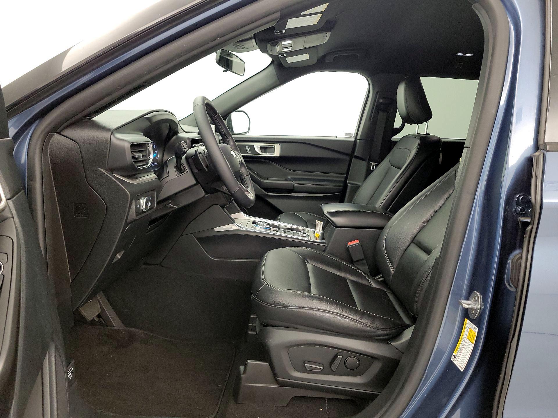 Thumbnail: 2020 Ford Explorer - 11