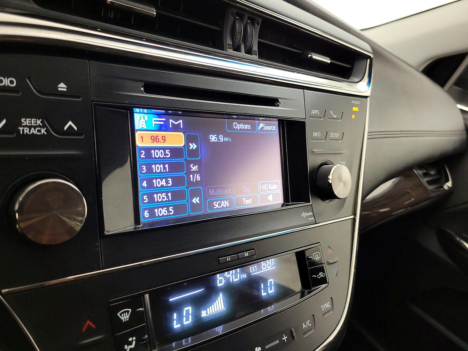 Thumbnail: 2013 Toyota Avalon - 15