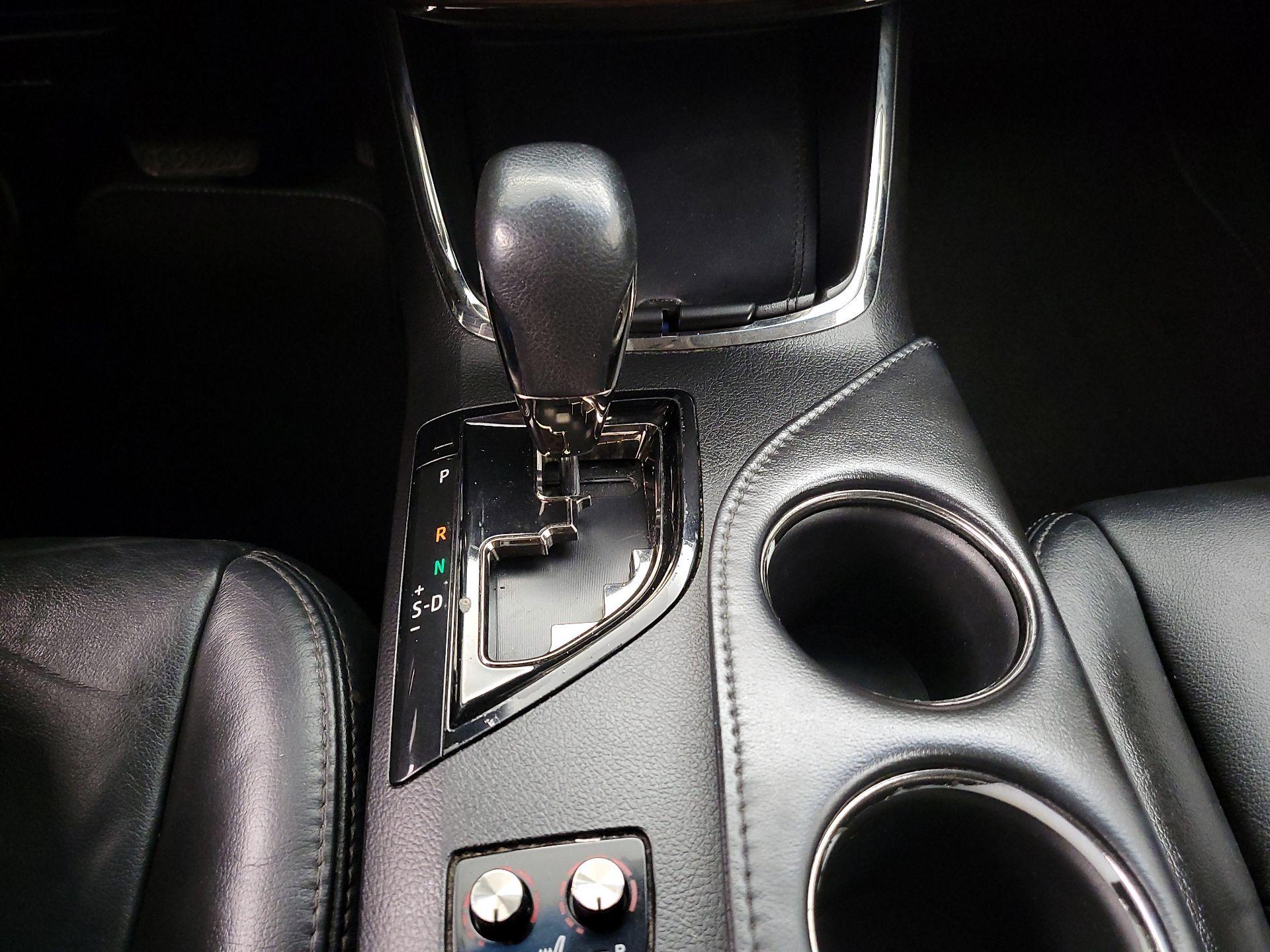 Thumbnail: 2013 Toyota Avalon - 17