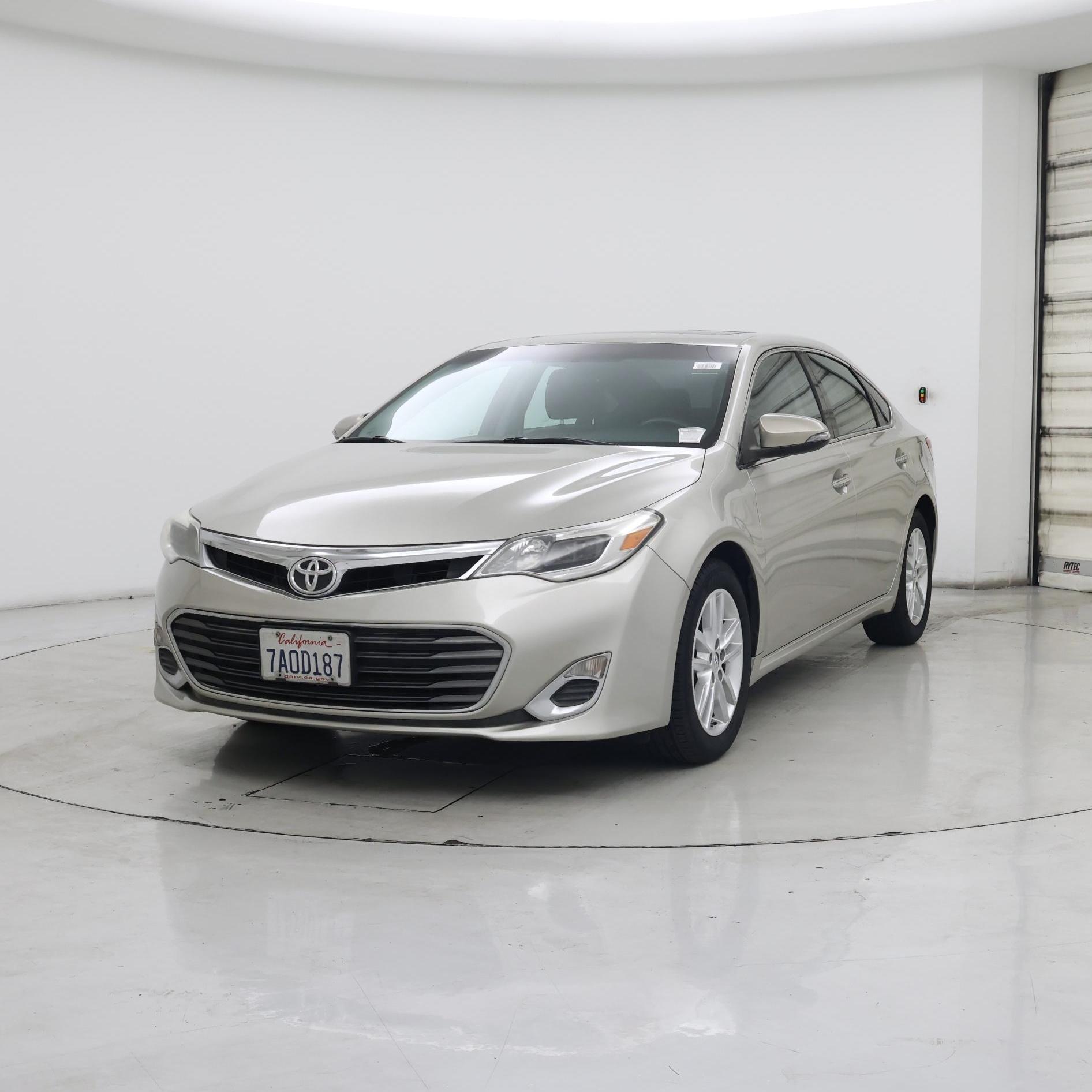 Thumbnail: 2013 Toyota Avalon - 4