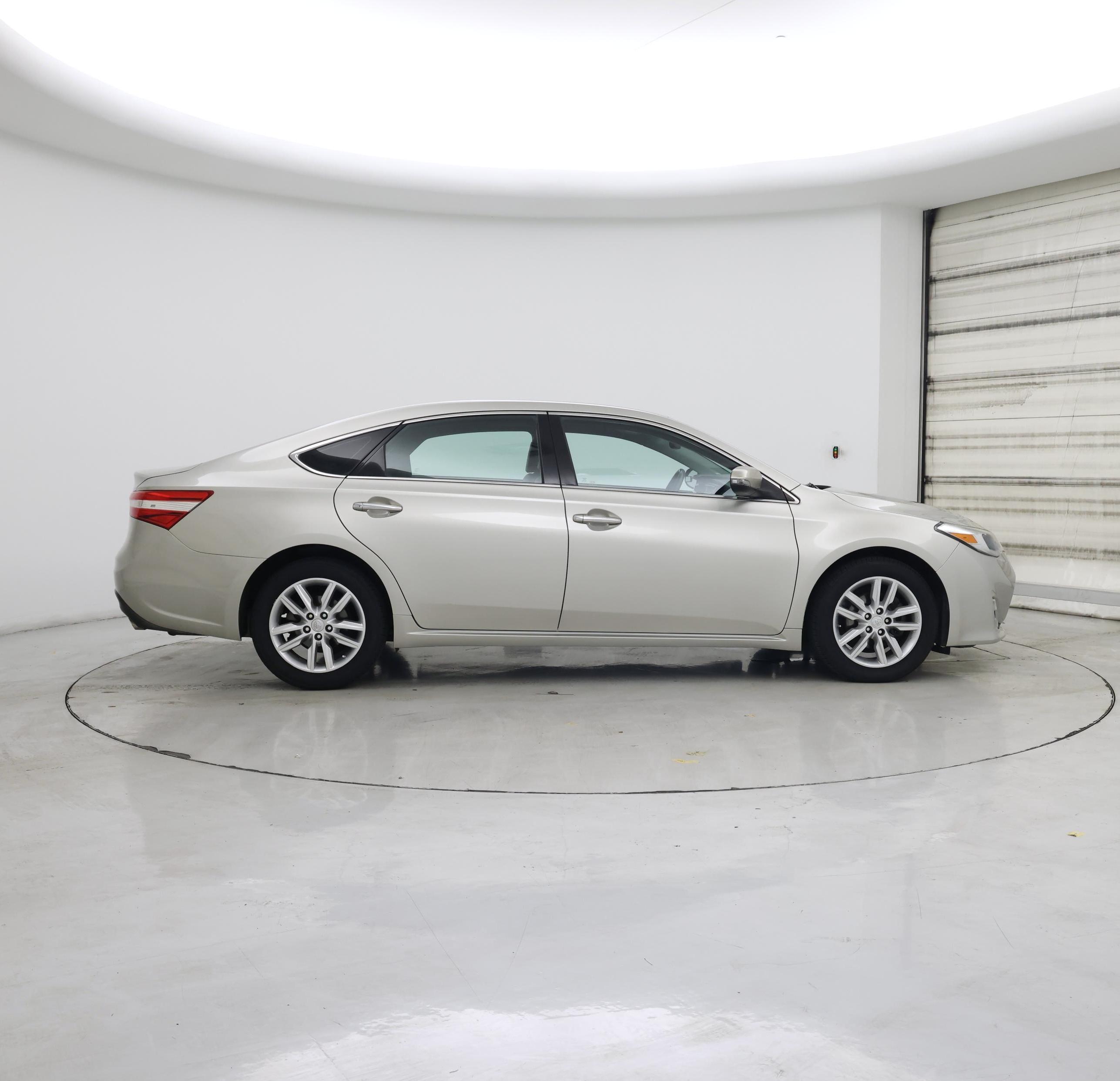 Thumbnail: 2013 Toyota Avalon - 7
