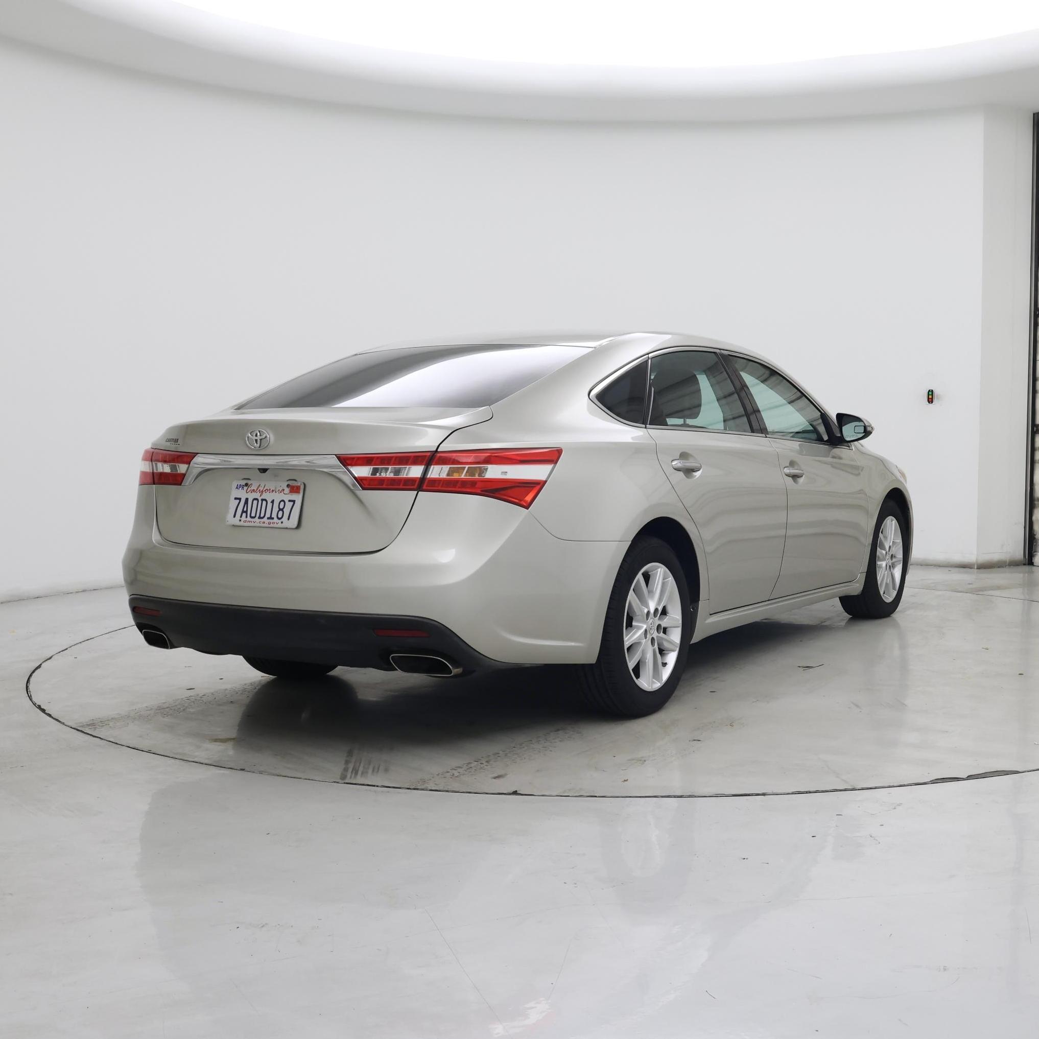 Thumbnail: 2013 Toyota Avalon - 8