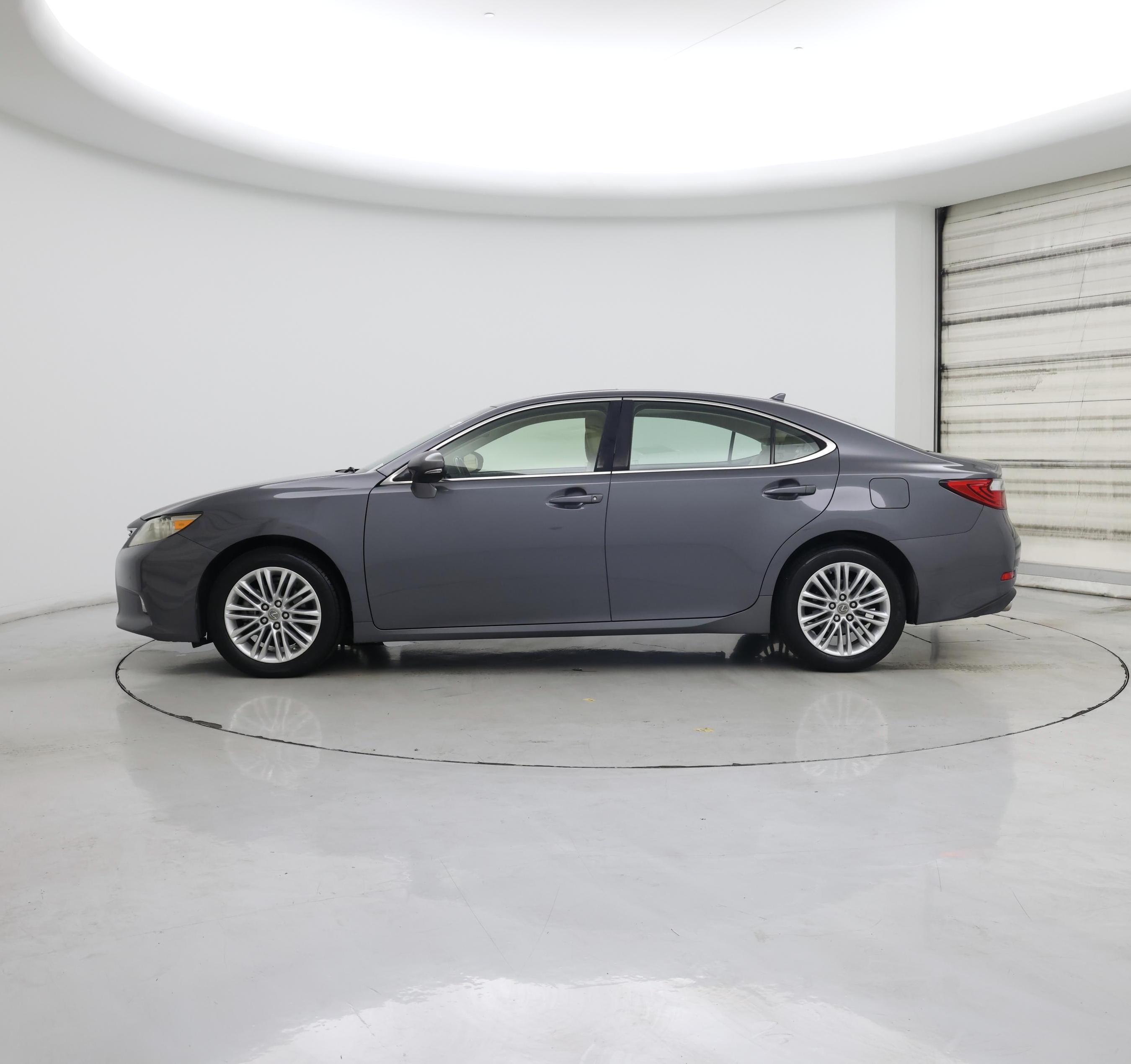 Thumbnail: 2013 Lexus ES - 3