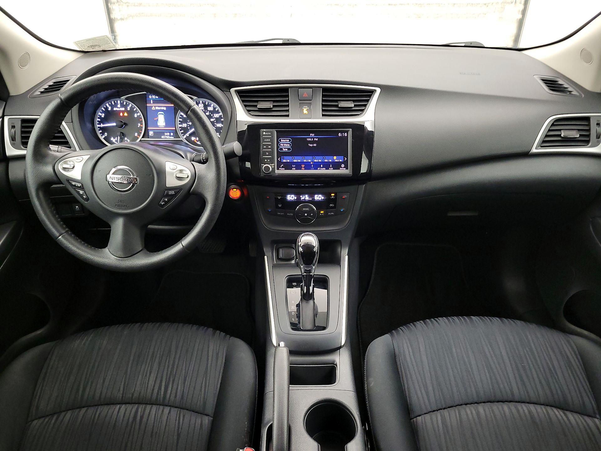 Thumbnail: 2019 Nissan Sentra - 9