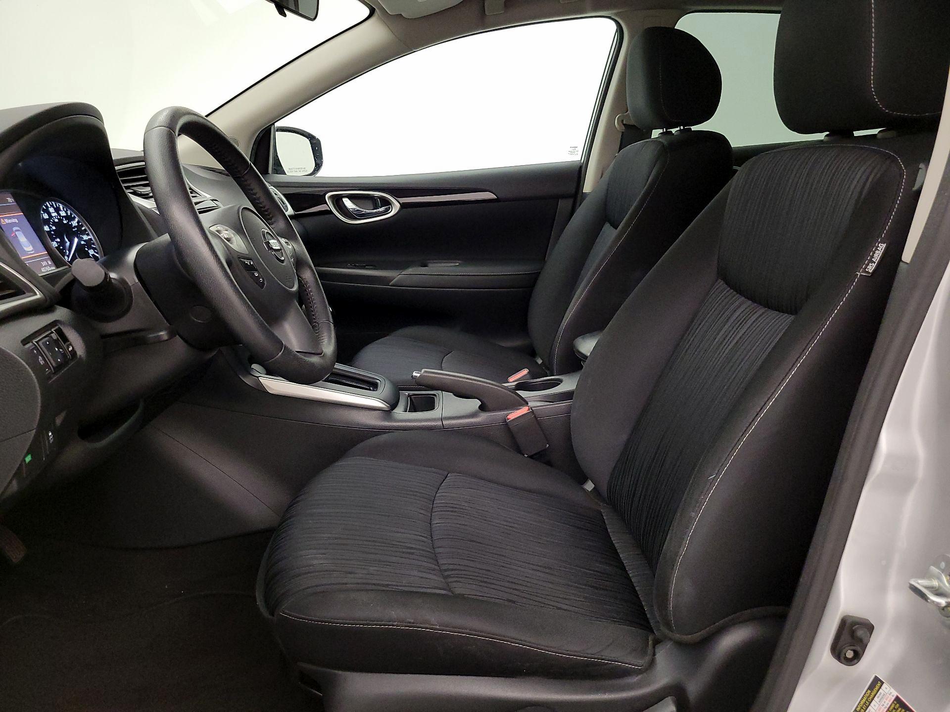 Thumbnail: 2019 Nissan Sentra - 11
