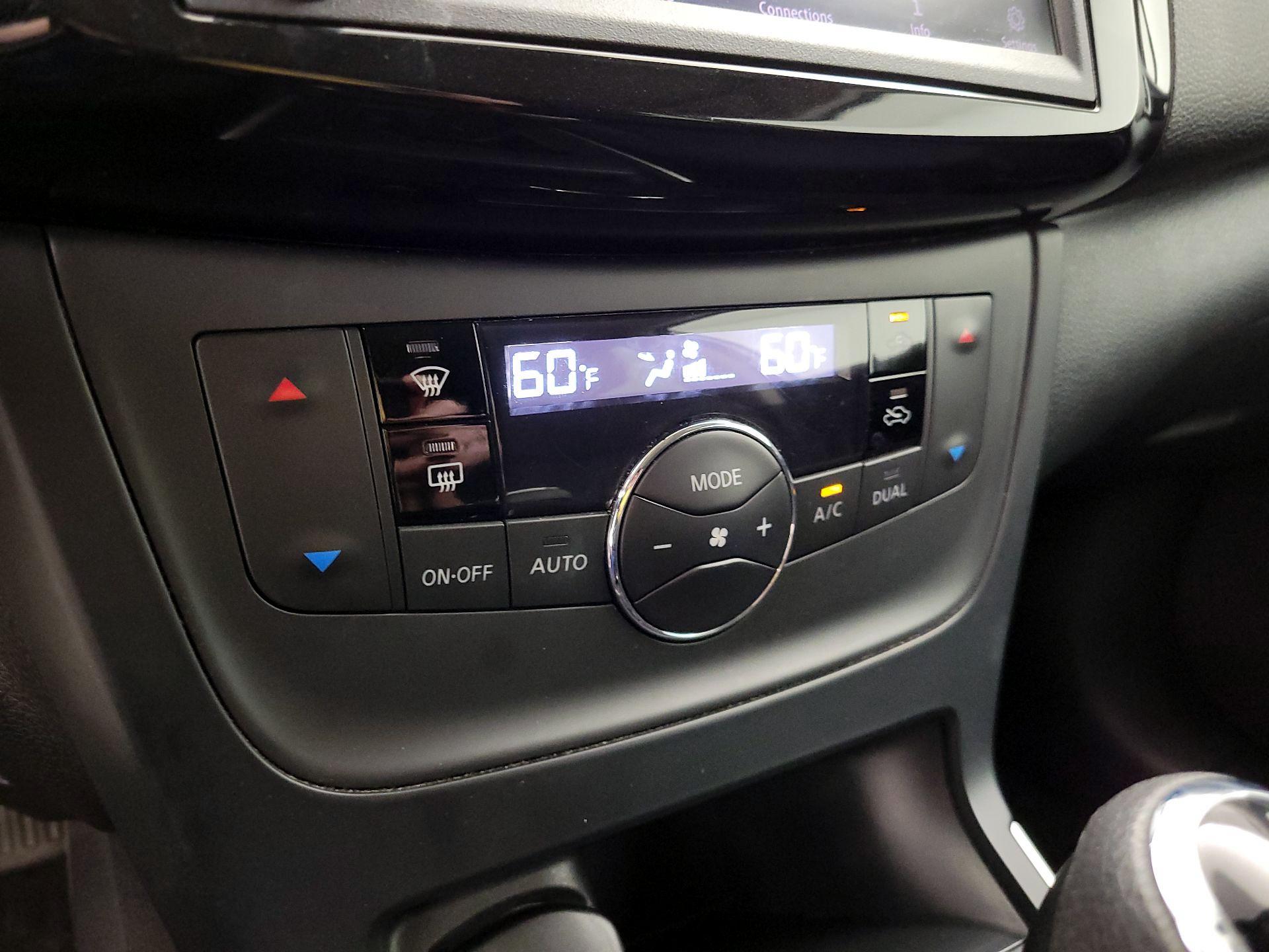 Thumbnail: 2019 Nissan Sentra - 15
