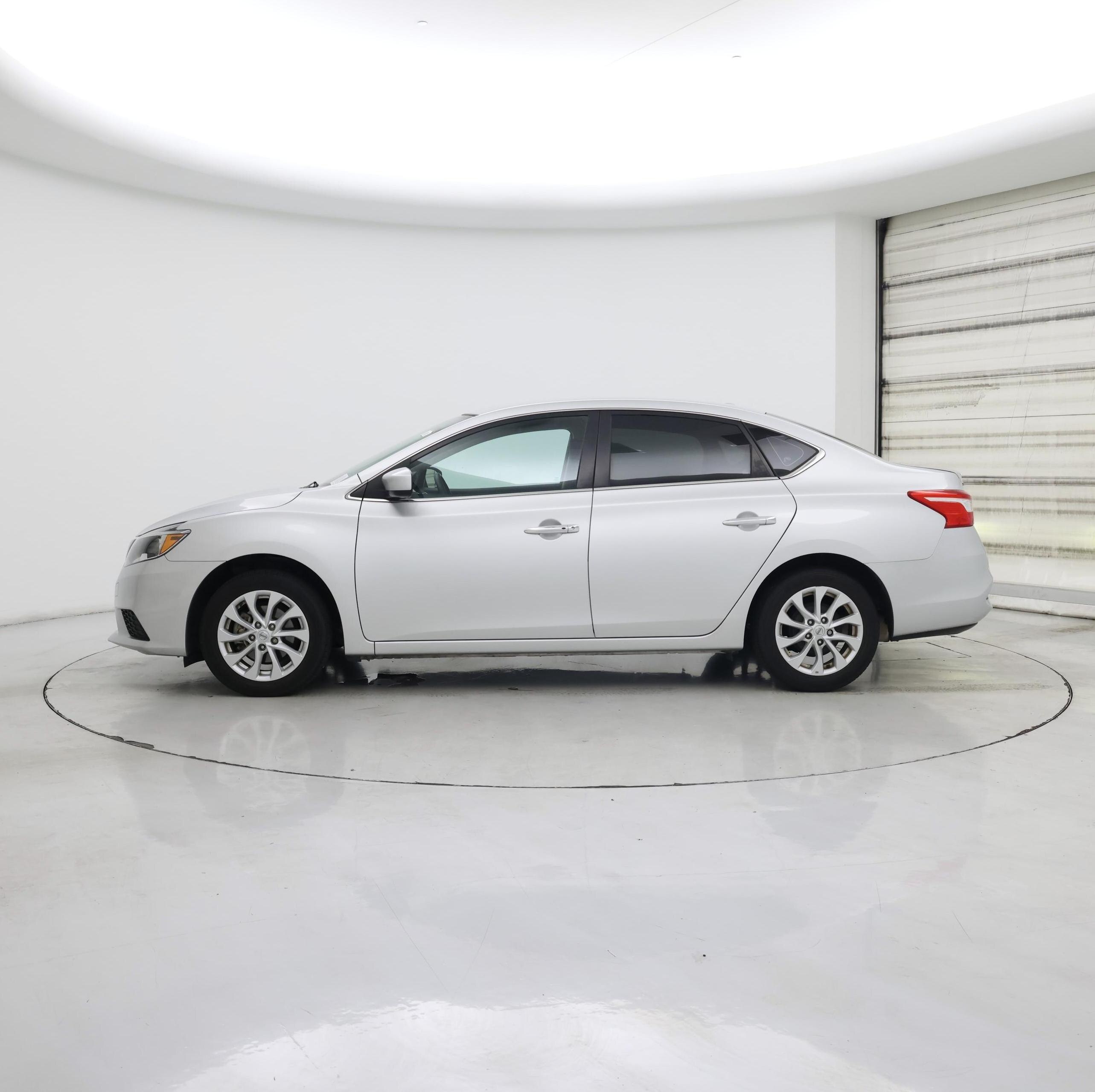 Thumbnail: 2019 Nissan Sentra - 3