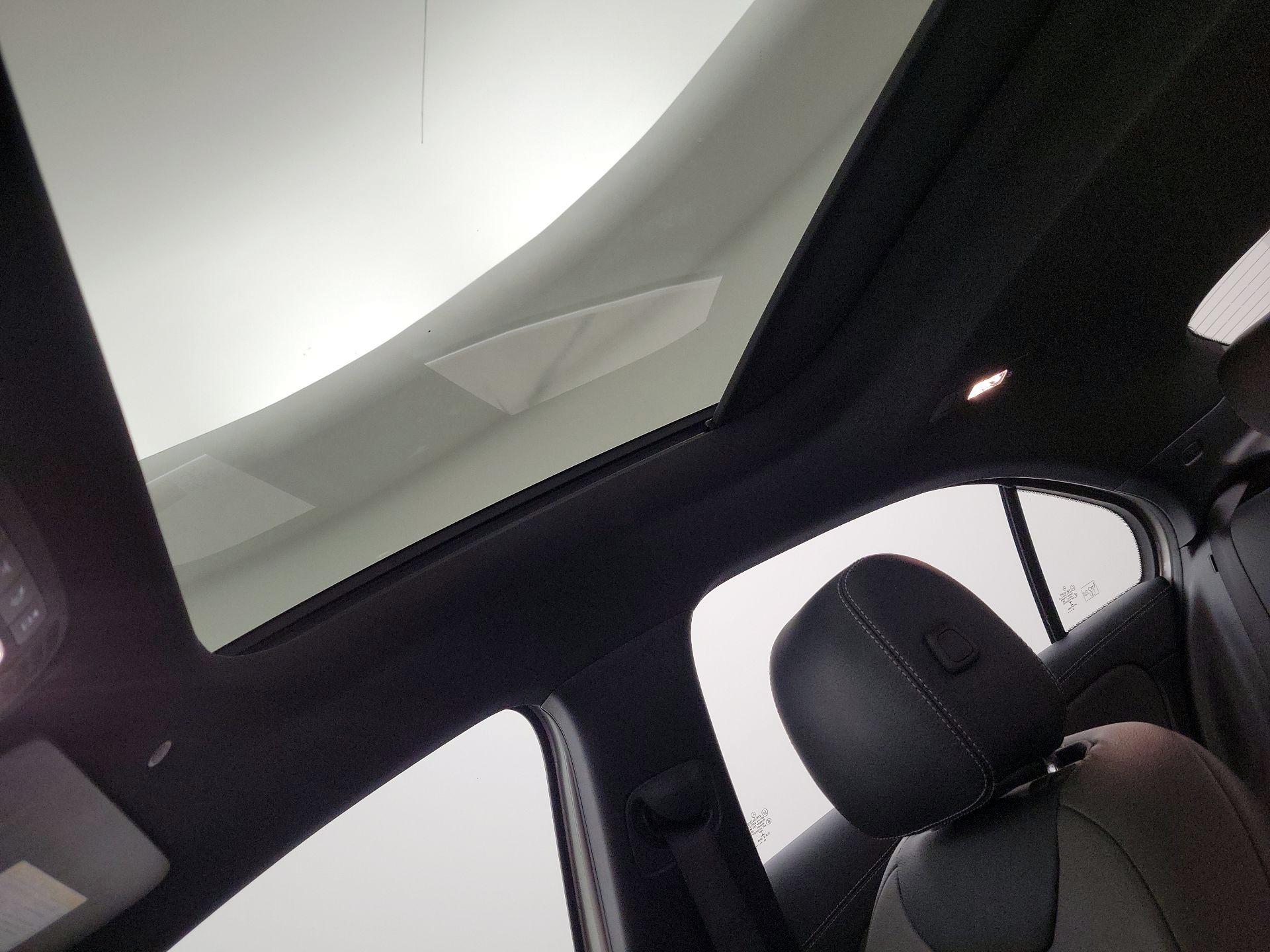 Thumbnail: 2019 Mercedes-Benz A-Class - 19