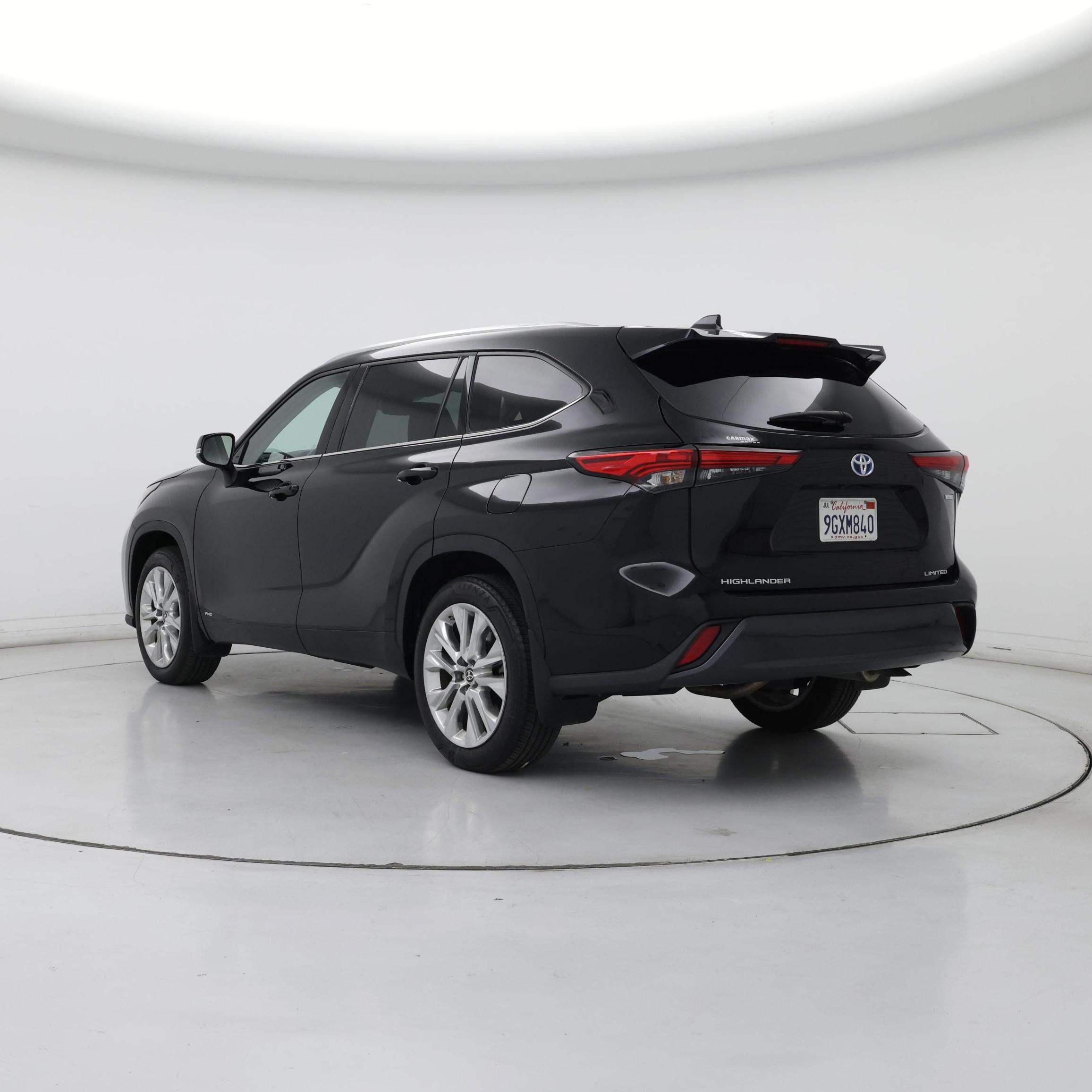 Thumbnail: 2023 Toyota Highlander - 2