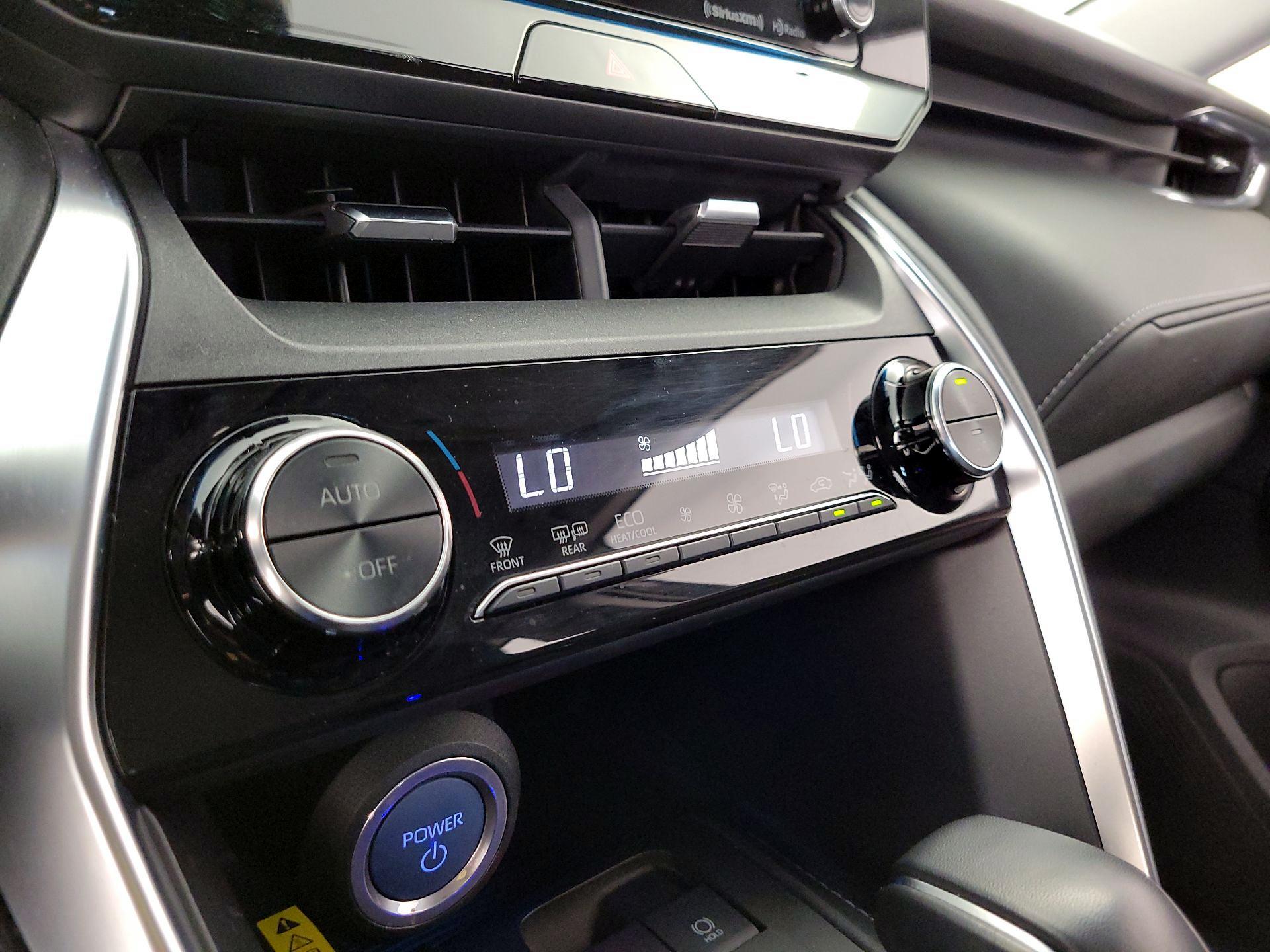Thumbnail: 2021 Toyota Venza - 16