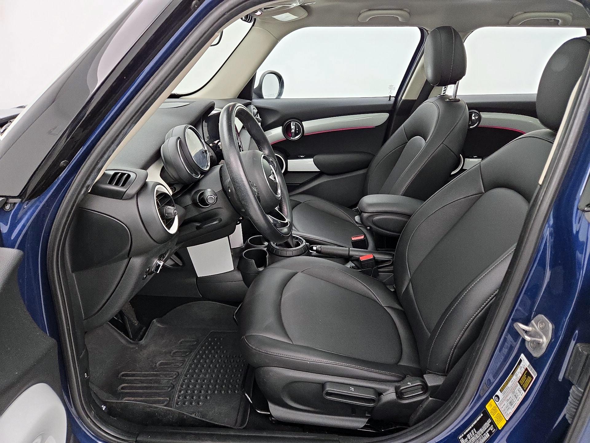 Thumbnail: 2016 MINI Cooper Hardtop - 9