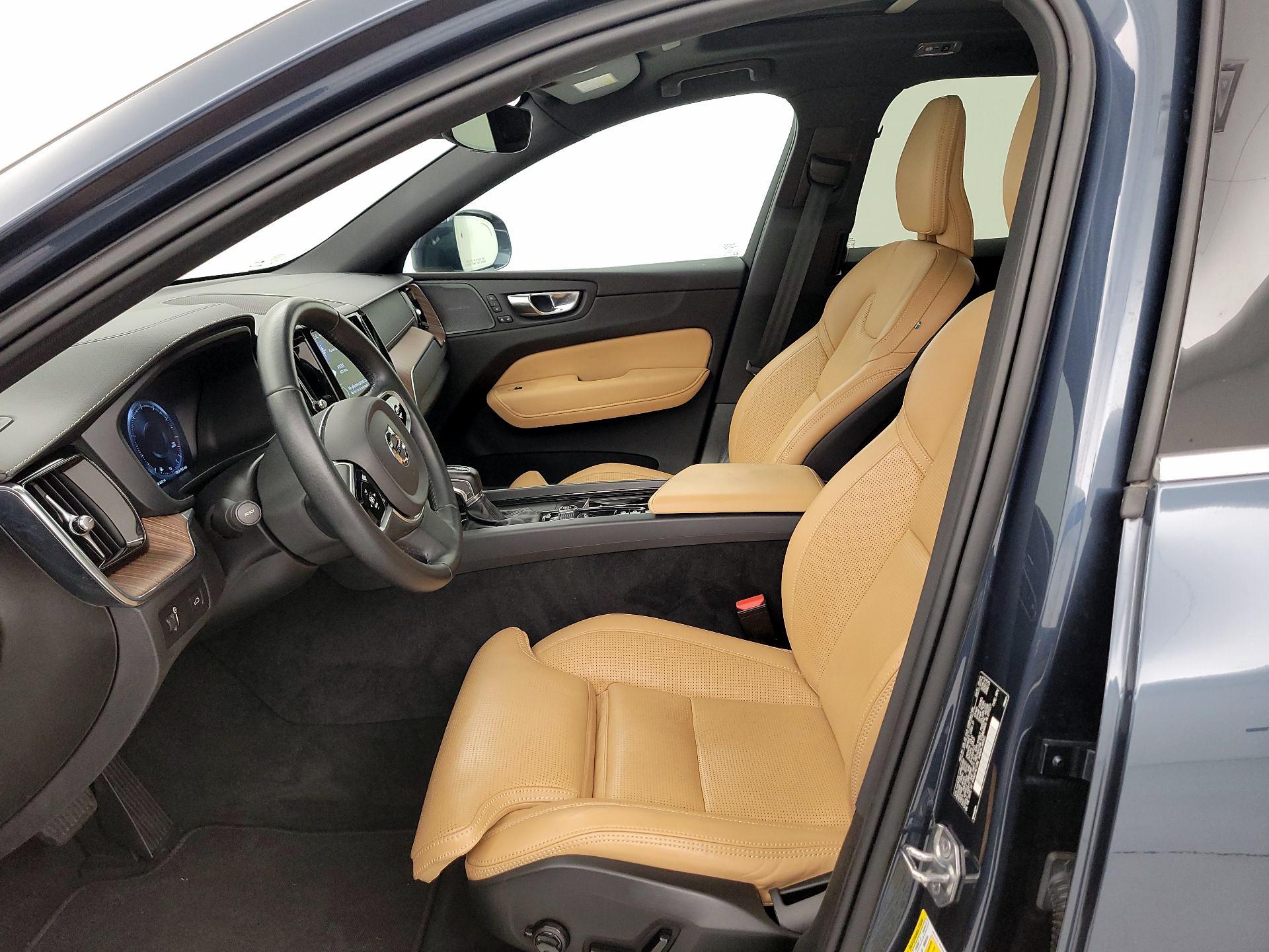 Thumbnail: 2021 Volvo XC60 - 11