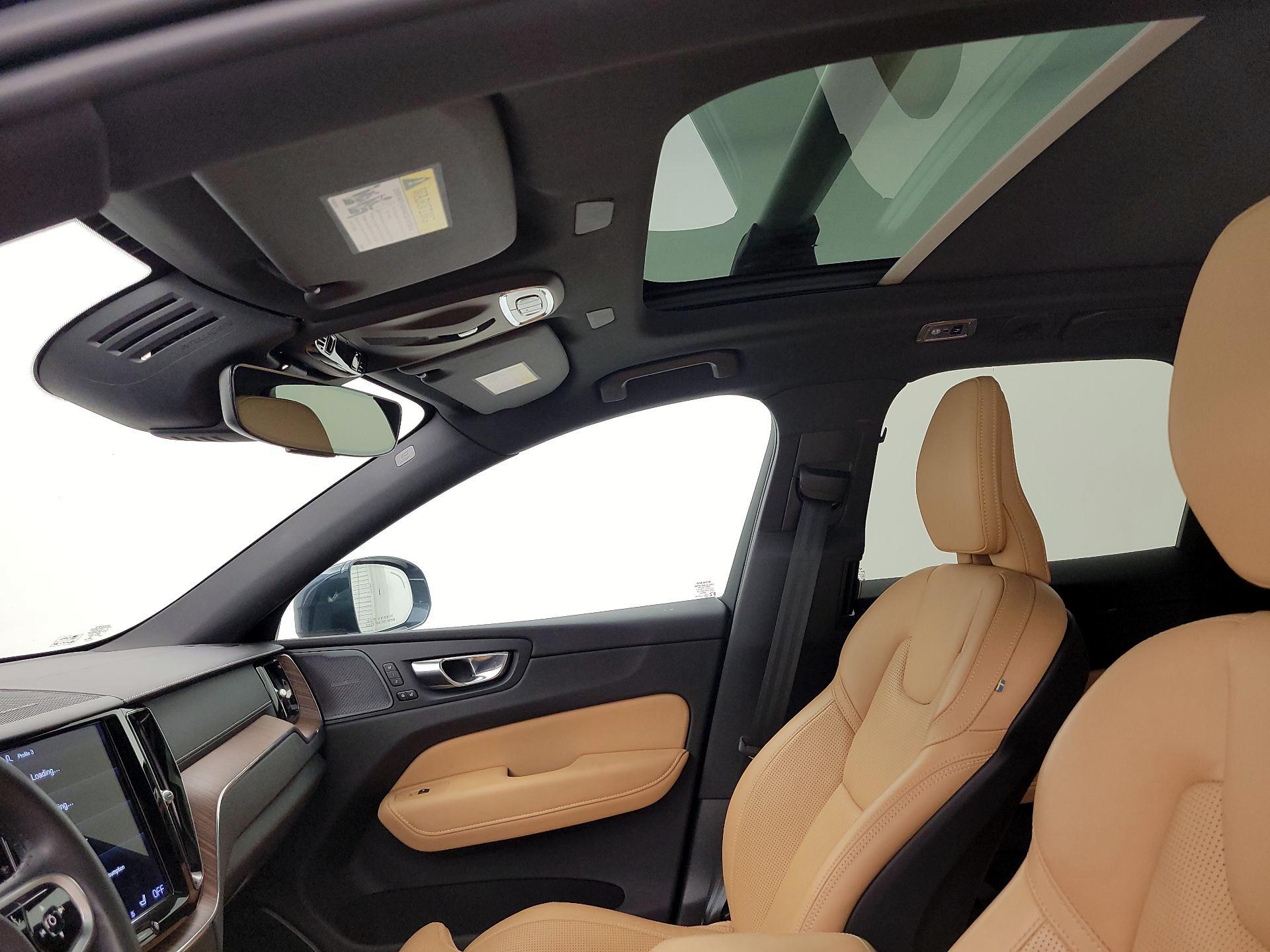 Thumbnail: 2021 Volvo XC60 - 19
