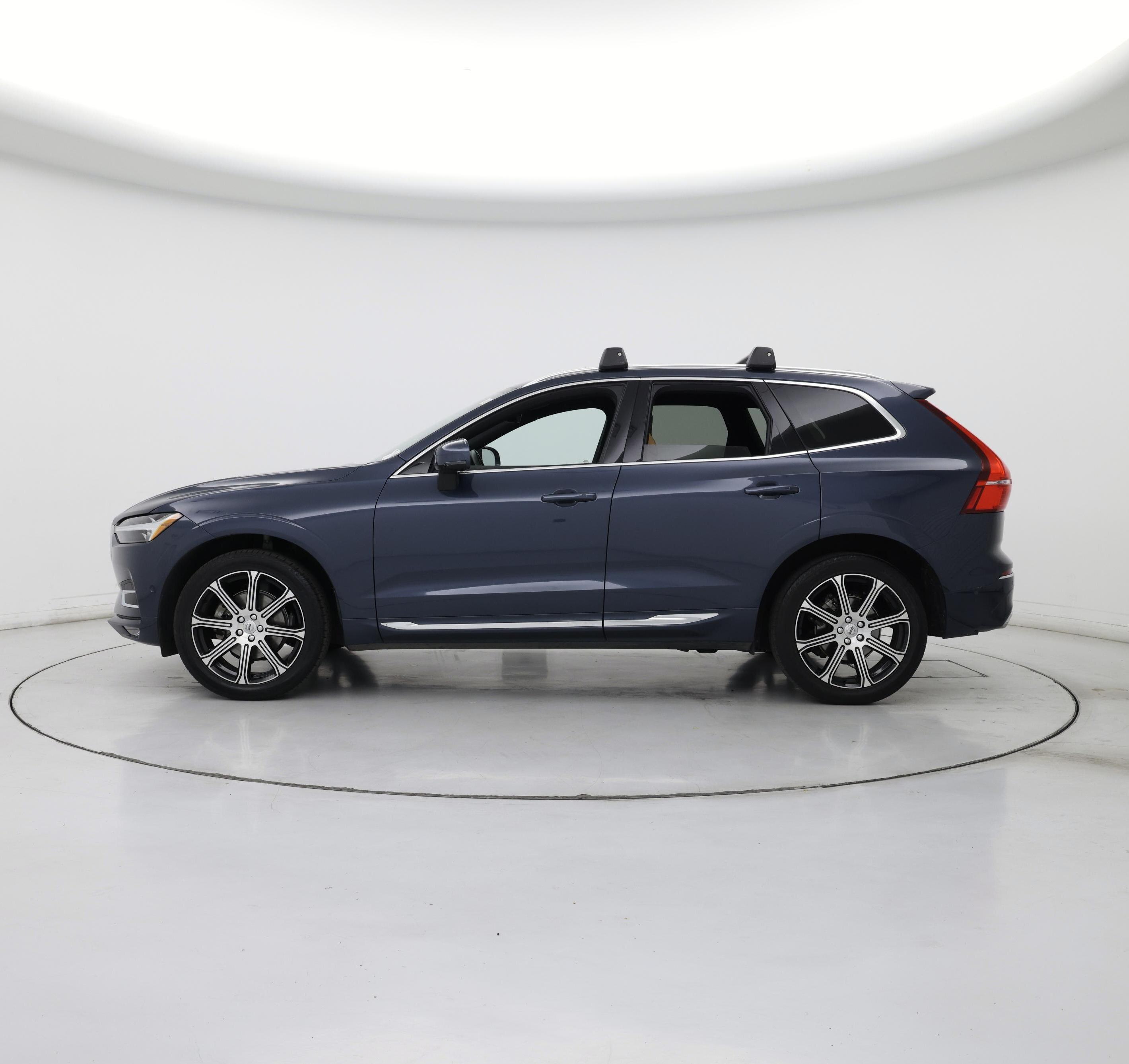 Thumbnail: 2021 Volvo XC60 - 3