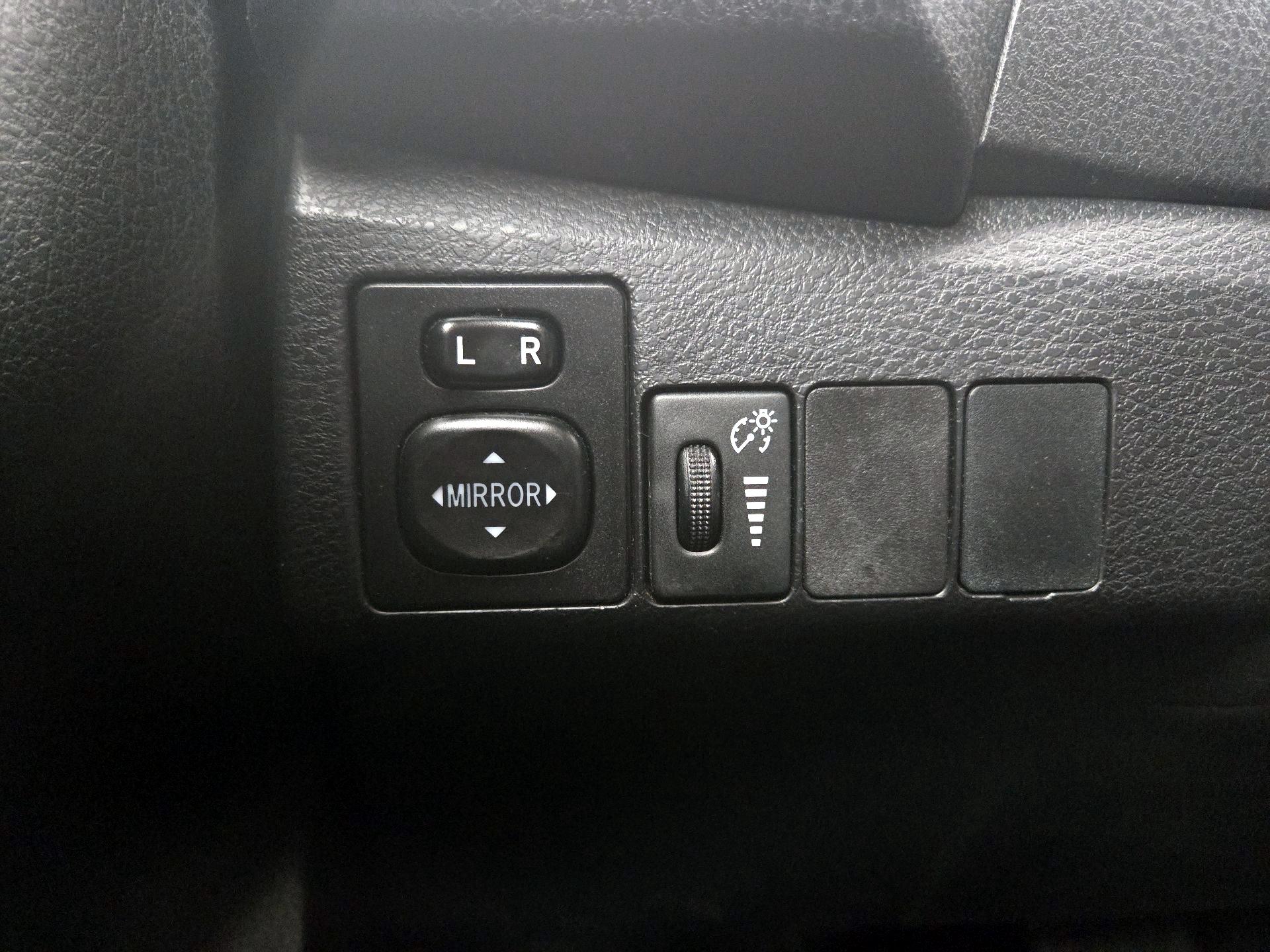 Thumbnail: 2016 Toyota Corolla - 11