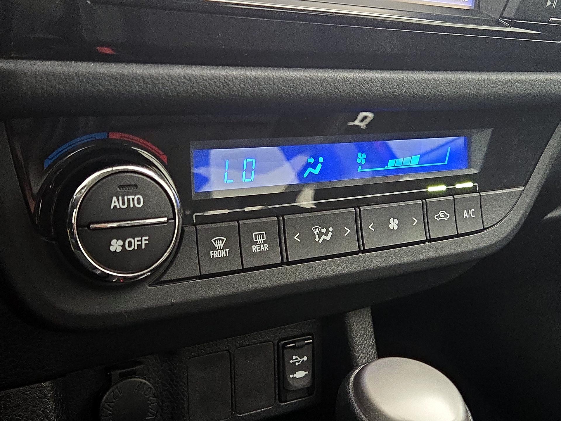 Thumbnail: 2016 Toyota Corolla - 14