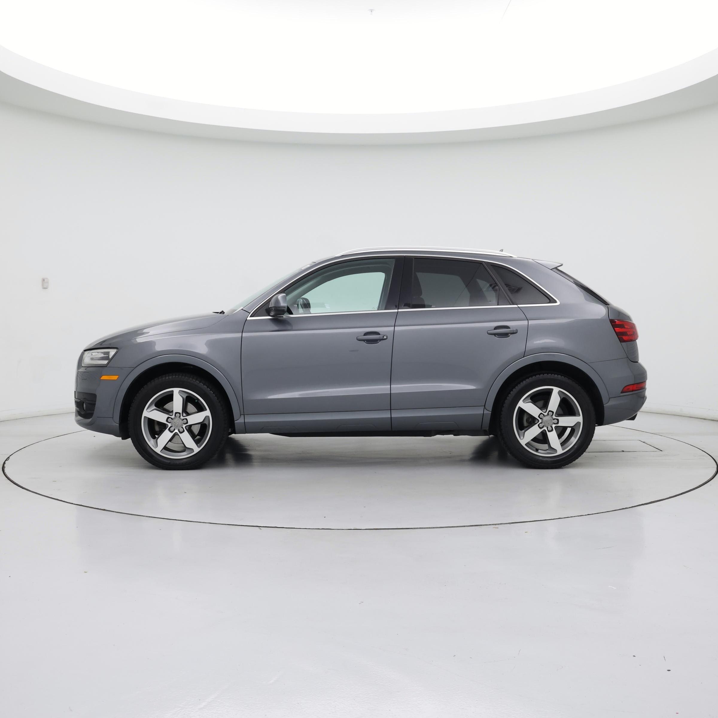 Thumbnail: 2015 Audi Q3 - 3