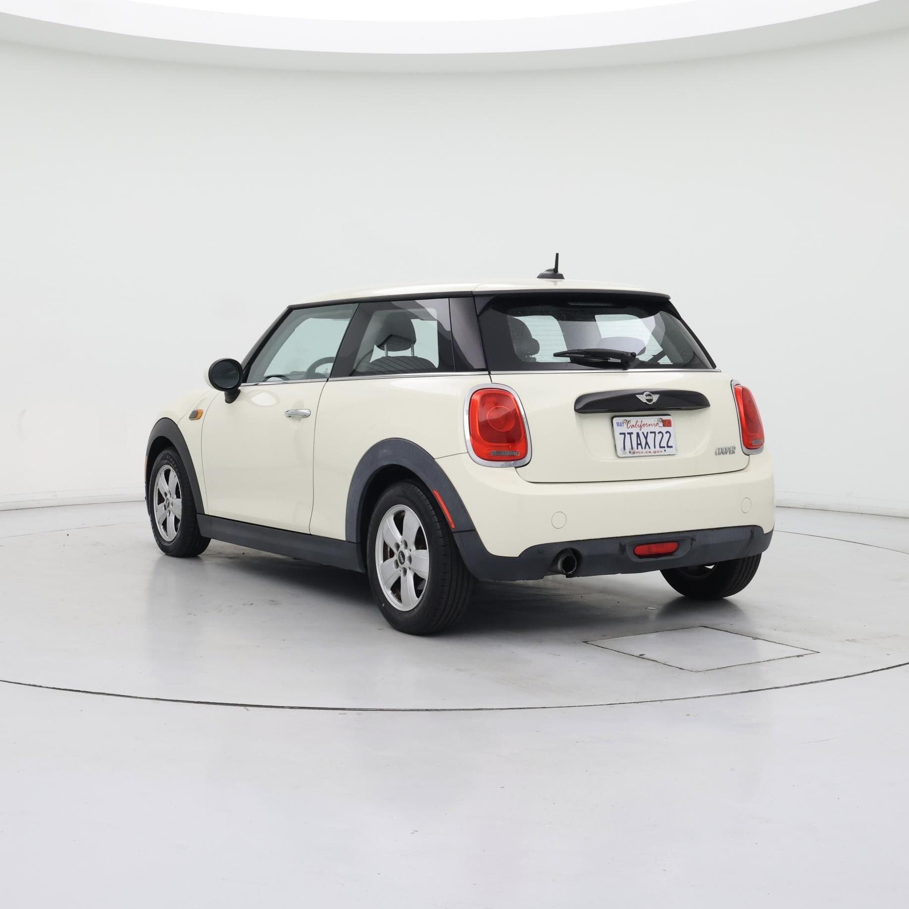 Thumbnail: 2016 MINI Cooper Hardtop - 2