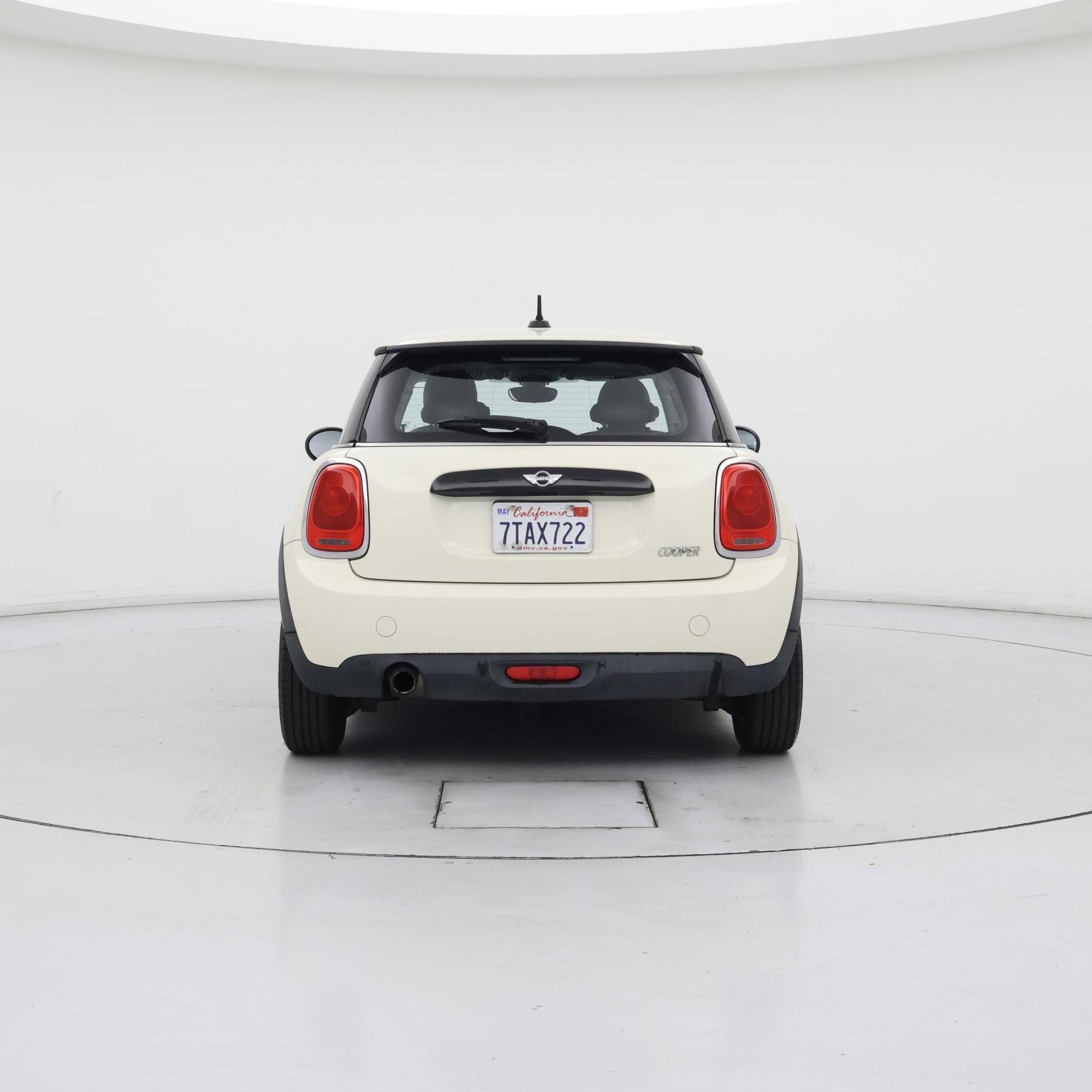 Thumbnail: 2016 MINI Cooper Hardtop - 6