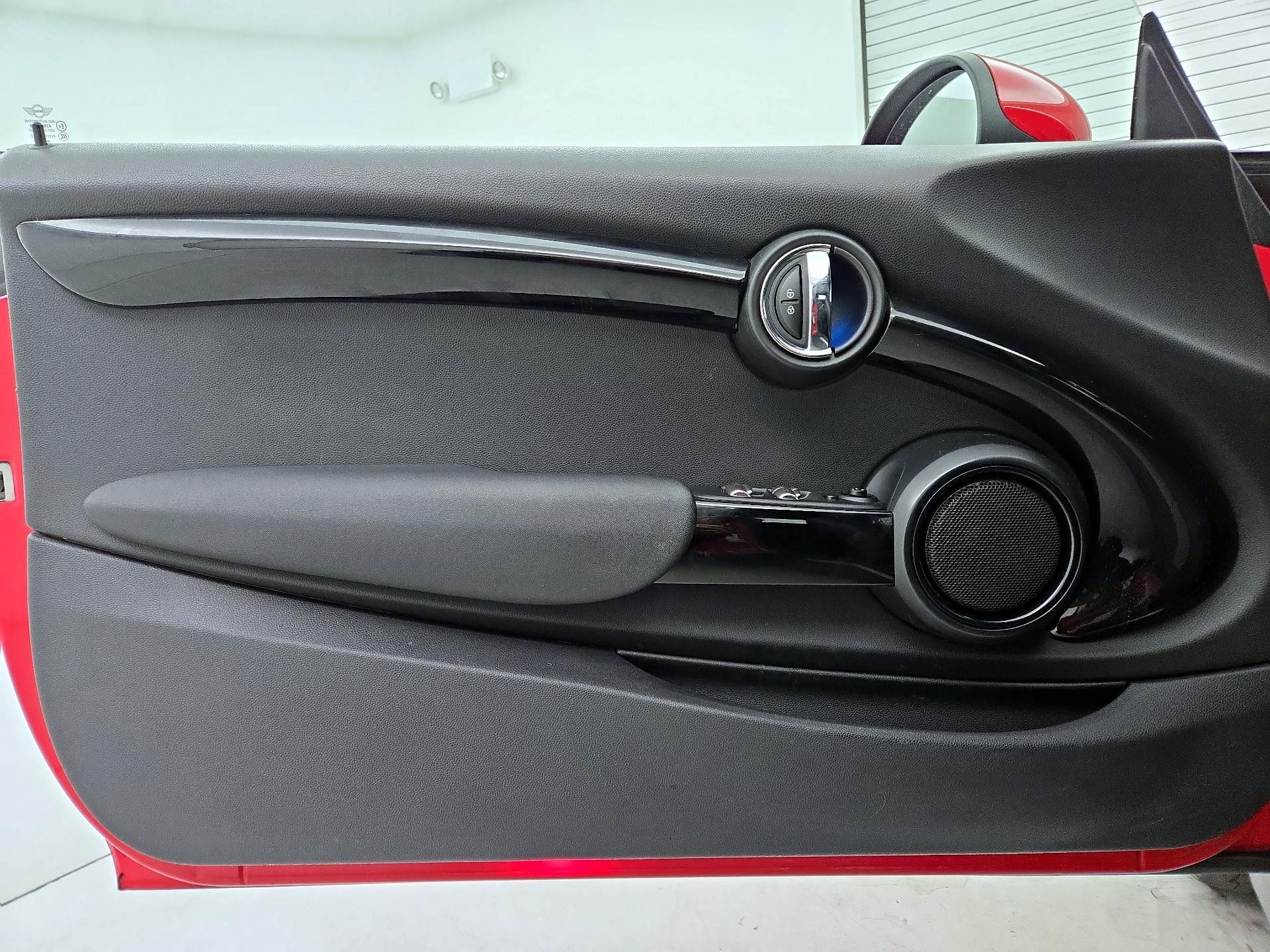 Thumbnail: 2019 MINI Cooper - 10