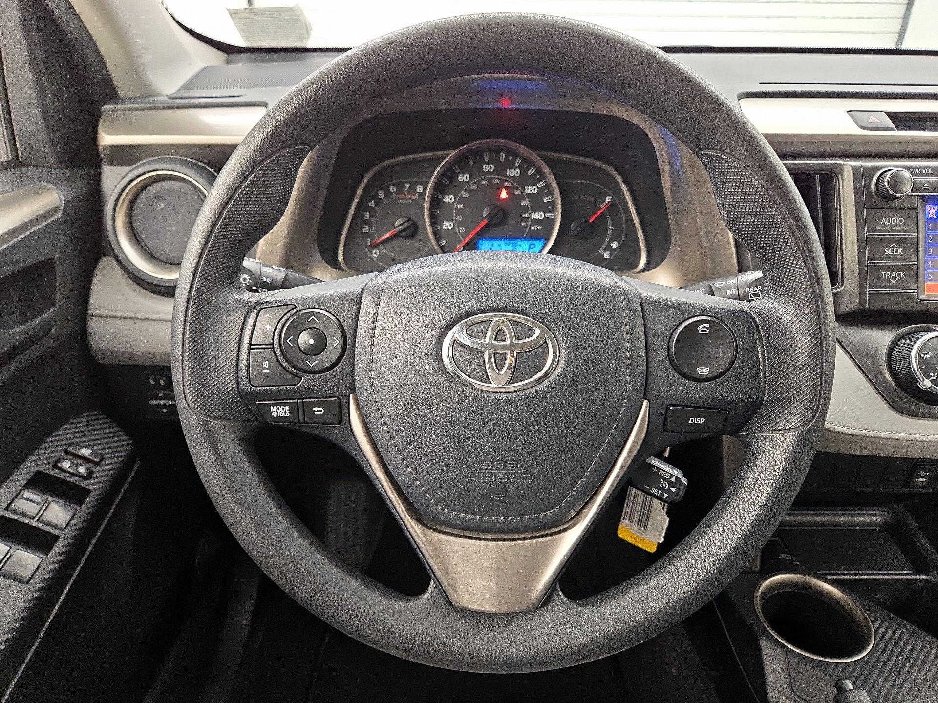 Thumbnail: 2013 Toyota RAV4 - 10