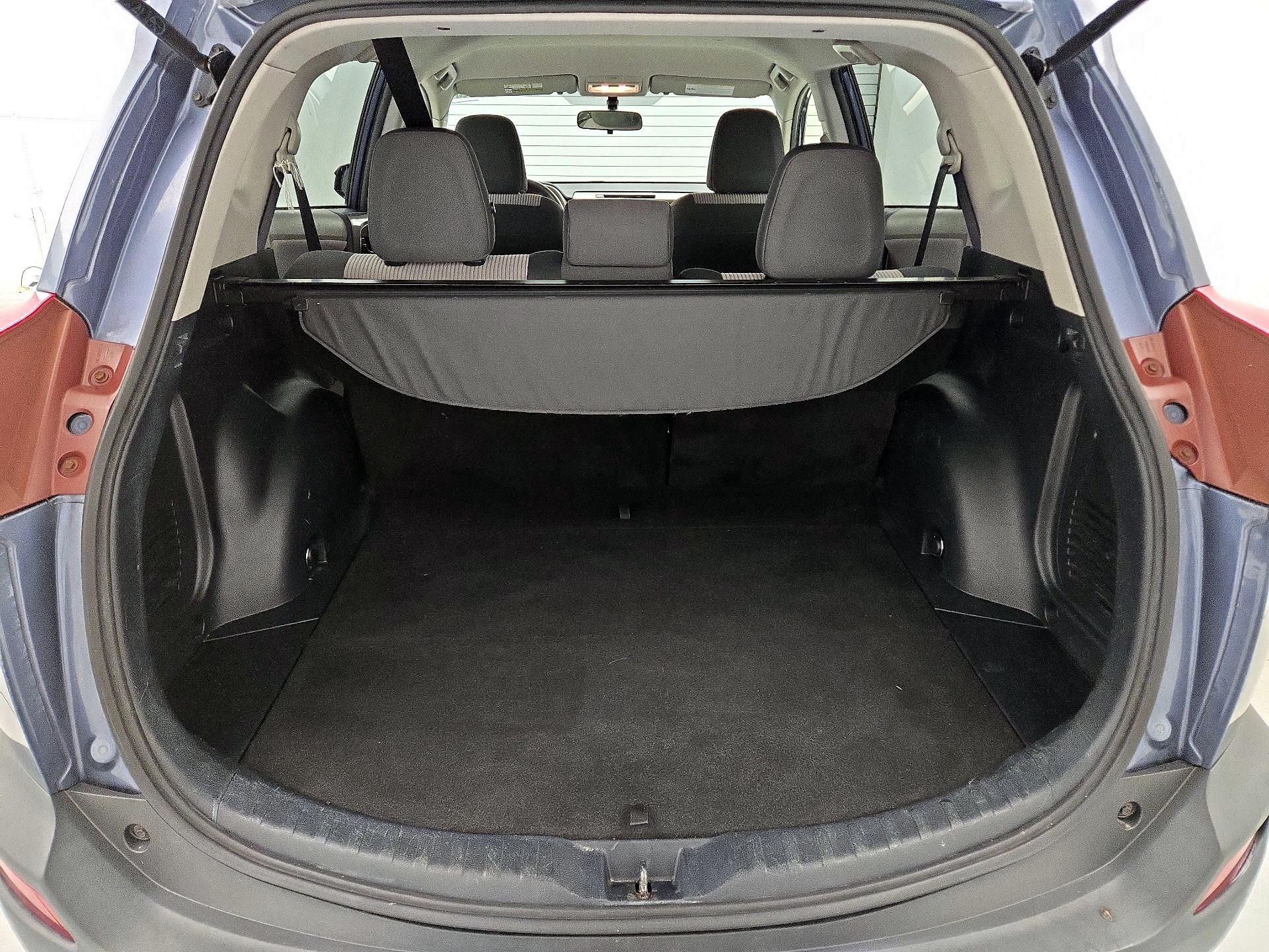 Thumbnail: 2013 Toyota RAV4 - 20