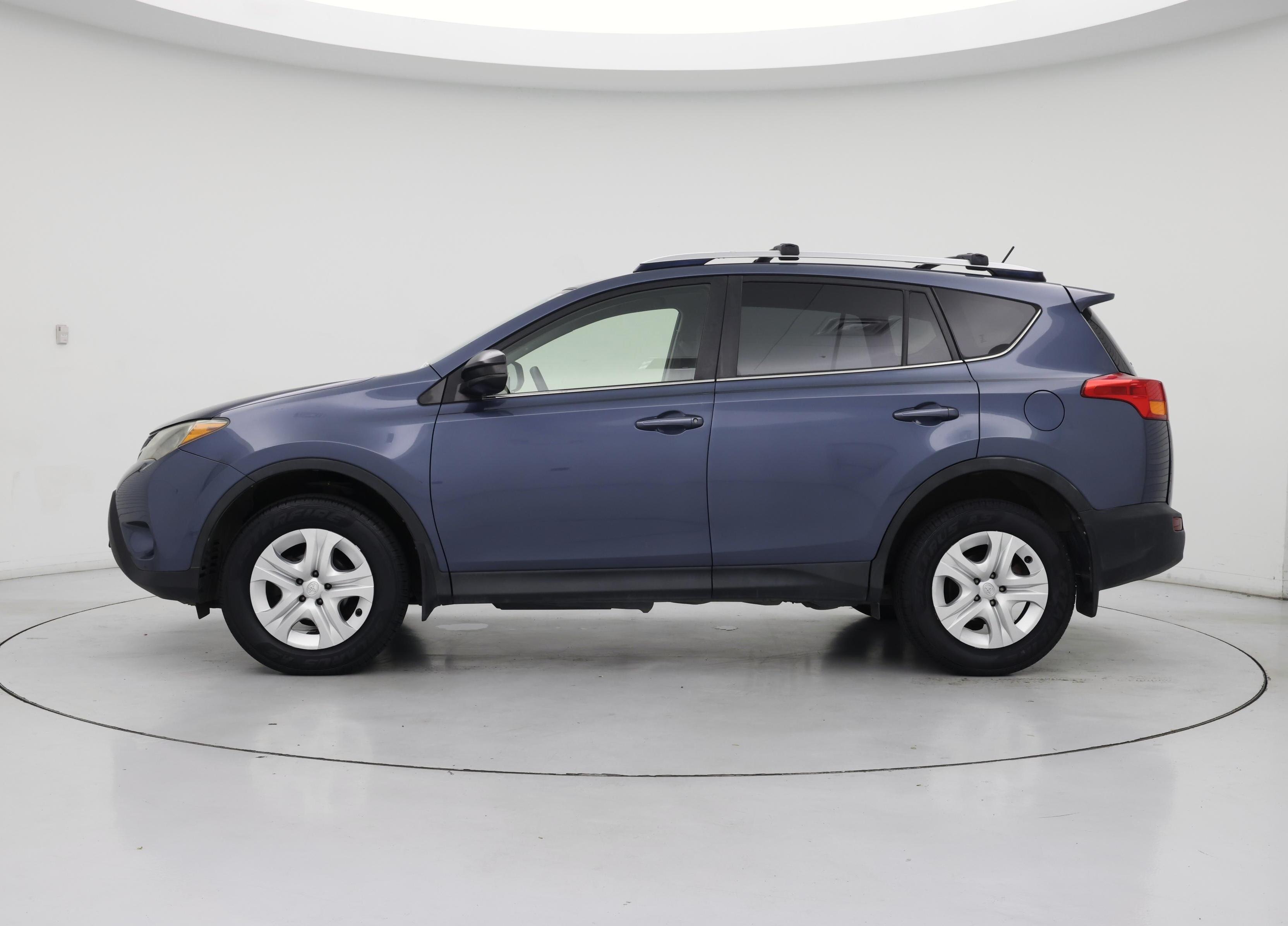 Thumbnail: 2013 Toyota RAV4 - 3