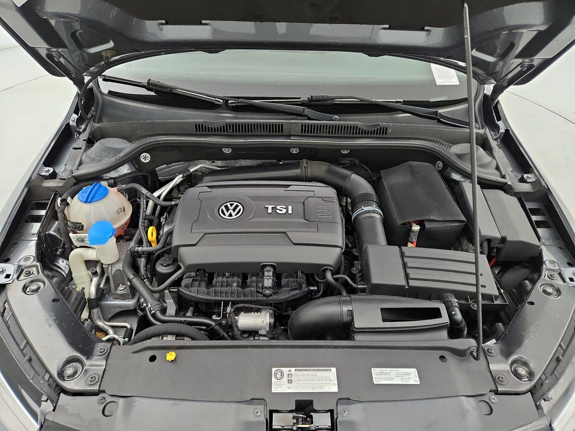 Thumbnail: 2014 Volkswagen Jetta - 16