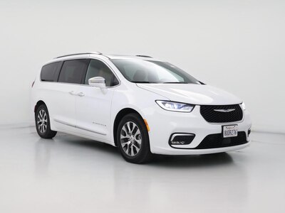White 2021 Chrysler Pacifica Hybrid Pinnacle
