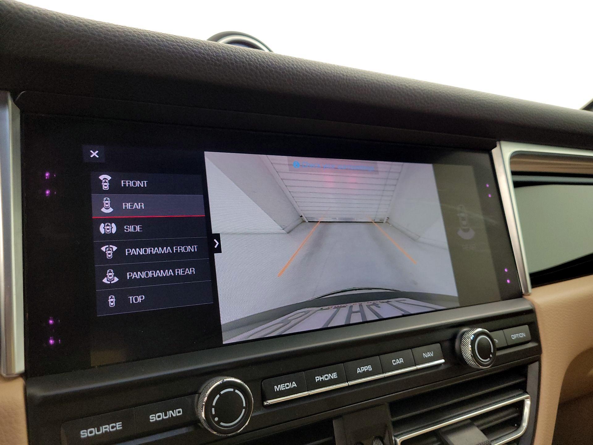 Thumbnail: 2019 Porsche Macan - 14