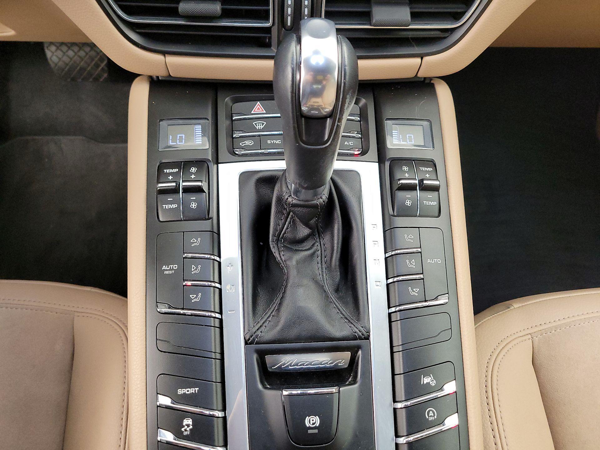 Thumbnail: 2019 Porsche Macan - 17