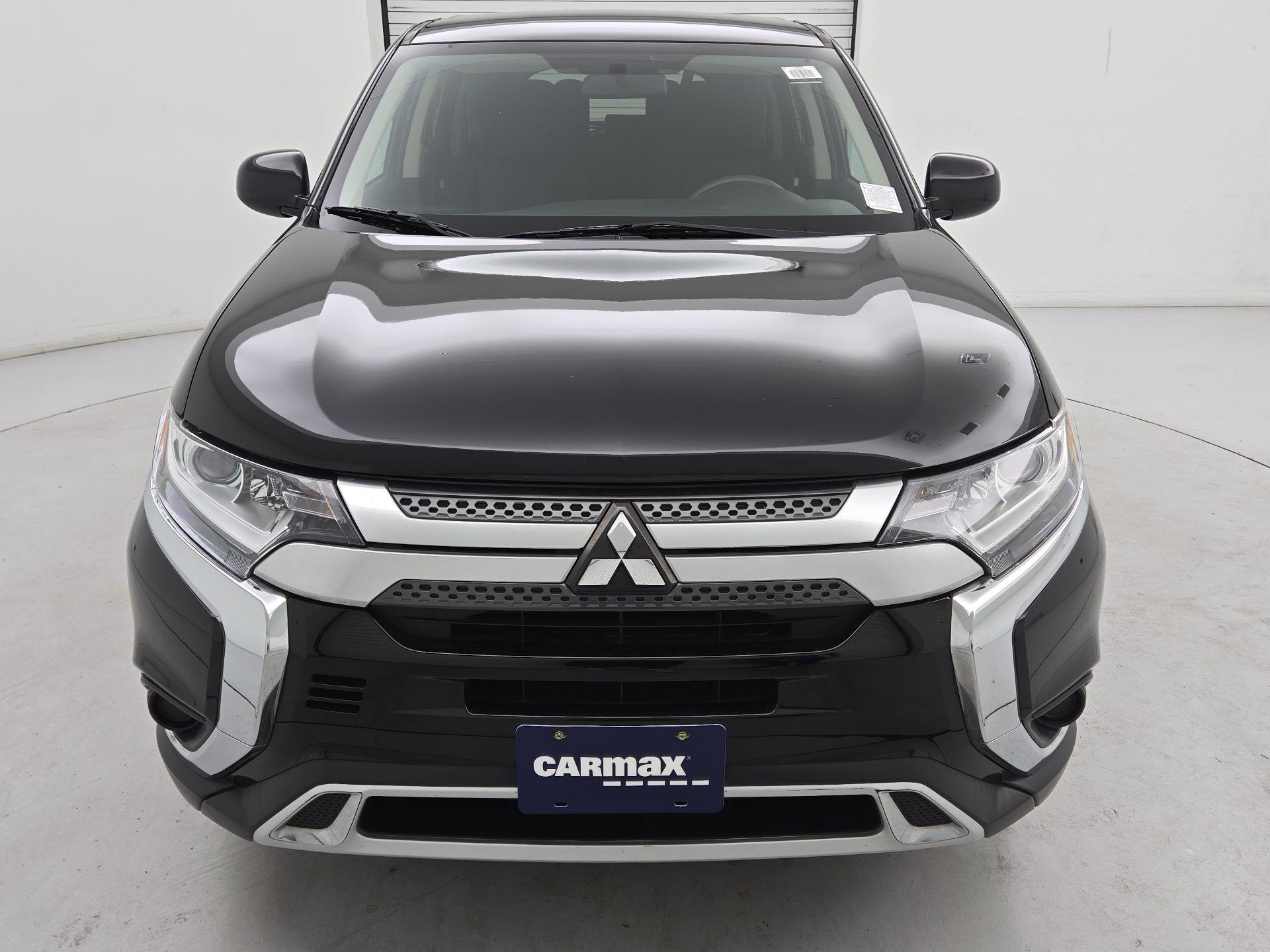 Thumbnail: 2020 Mitsubishi Outlander - 2