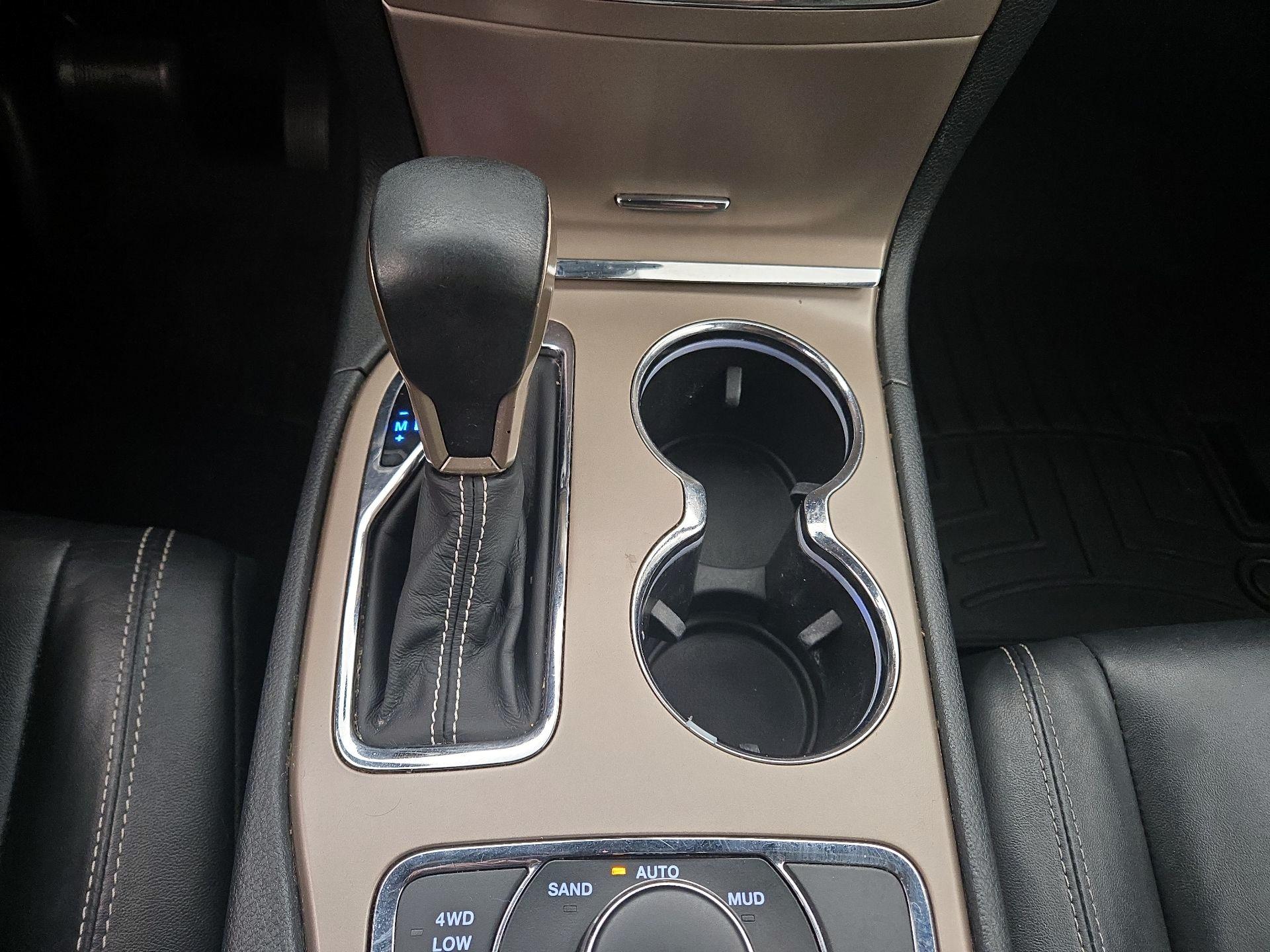 Thumbnail: 2017 Jeep Grand Cherokee - 17