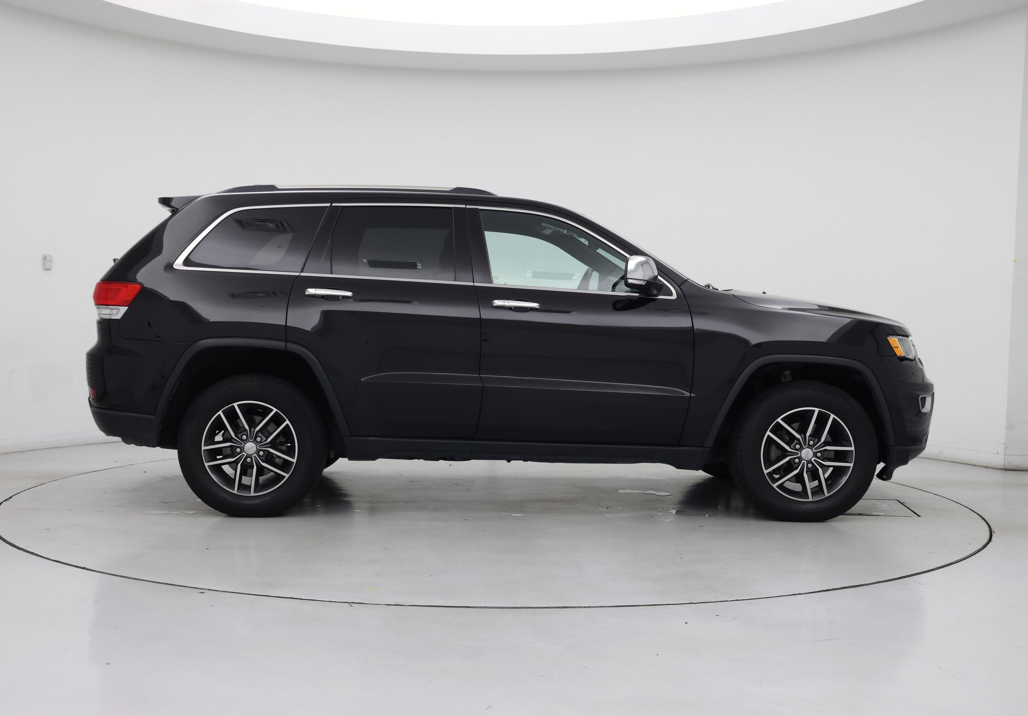 Thumbnail: 2017 Jeep Grand Cherokee - 7
