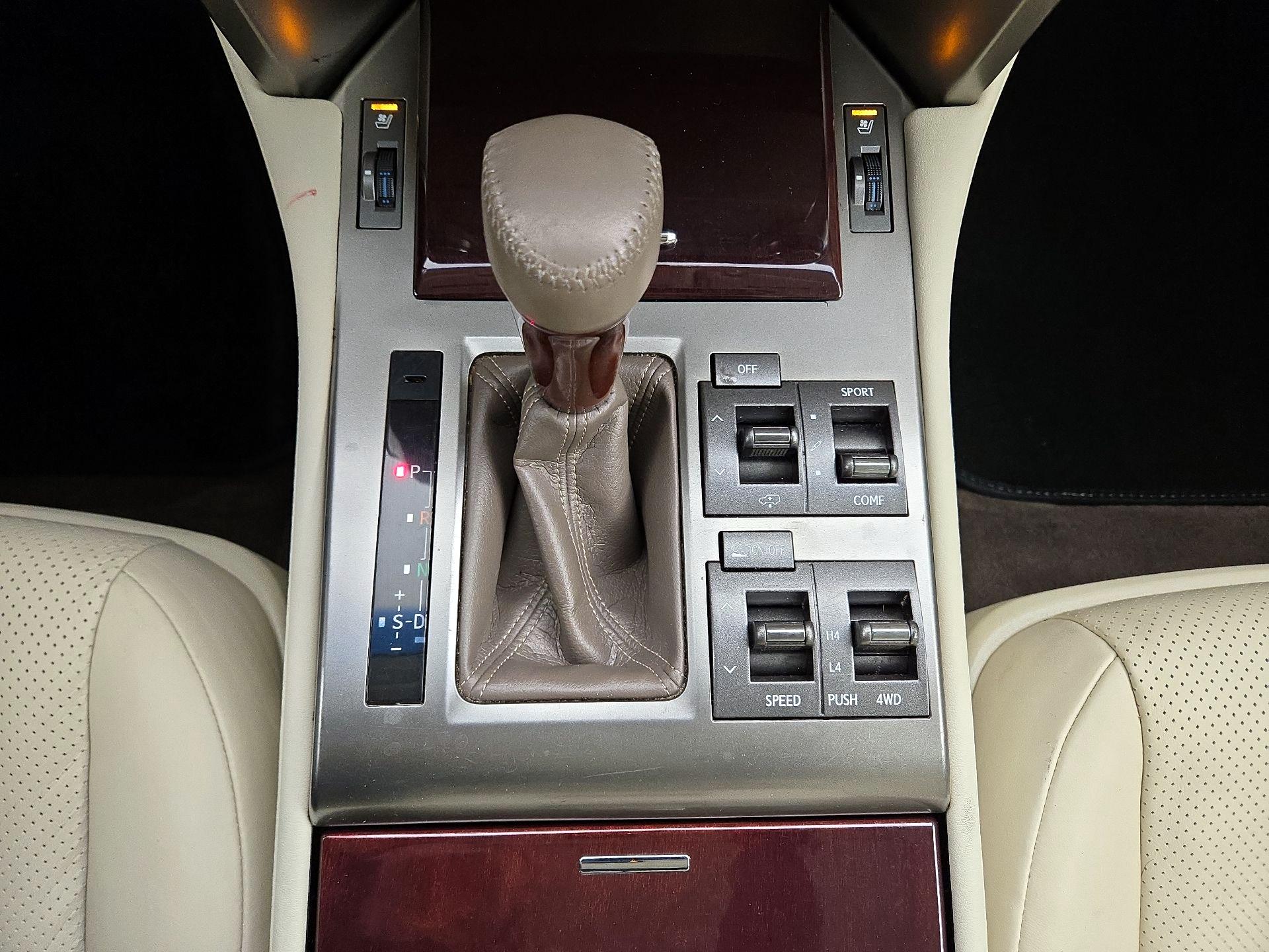 Thumbnail: 2016 Lexus GX - 16
