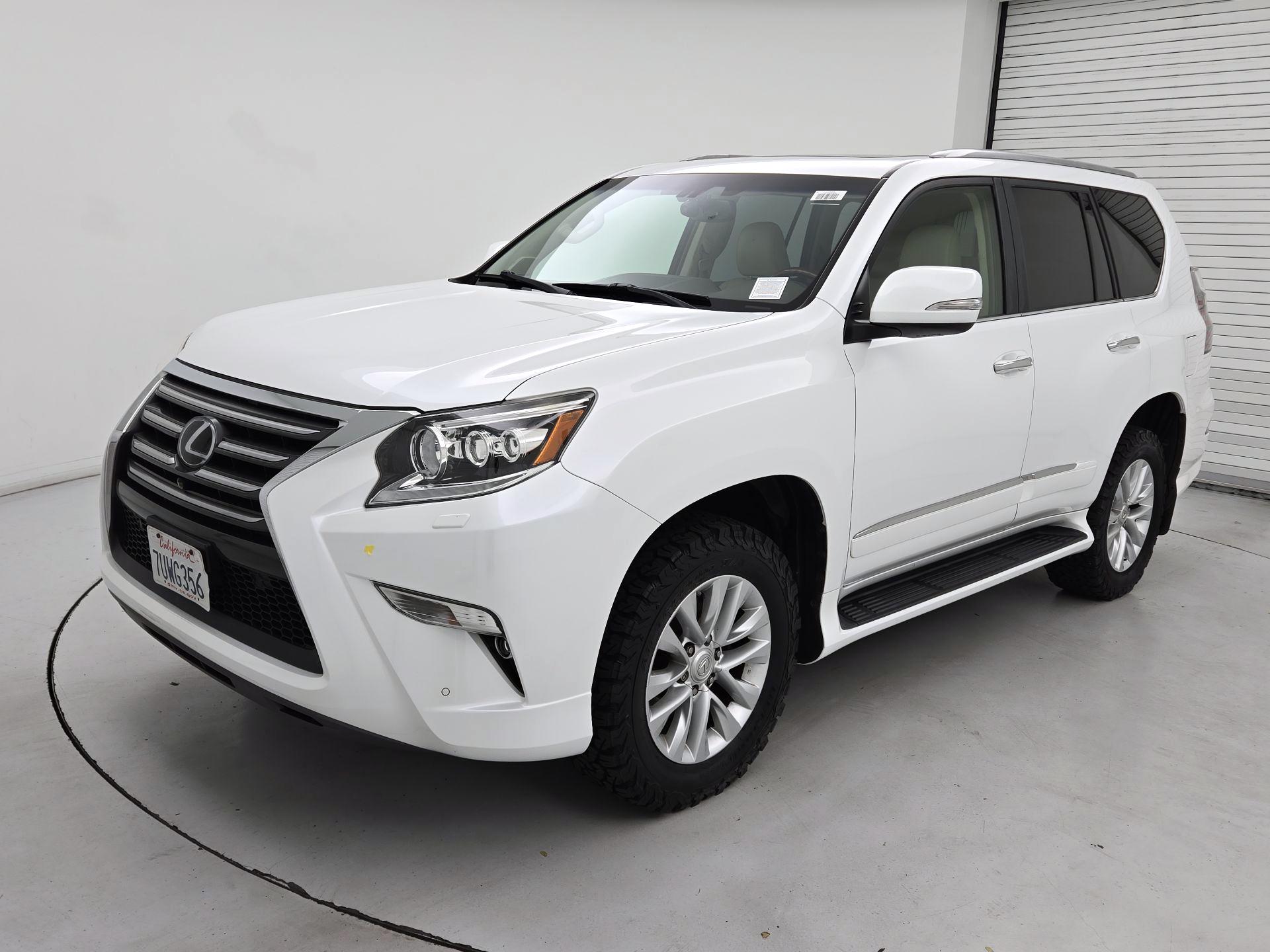 Thumbnail: 2016 Lexus GX - 3