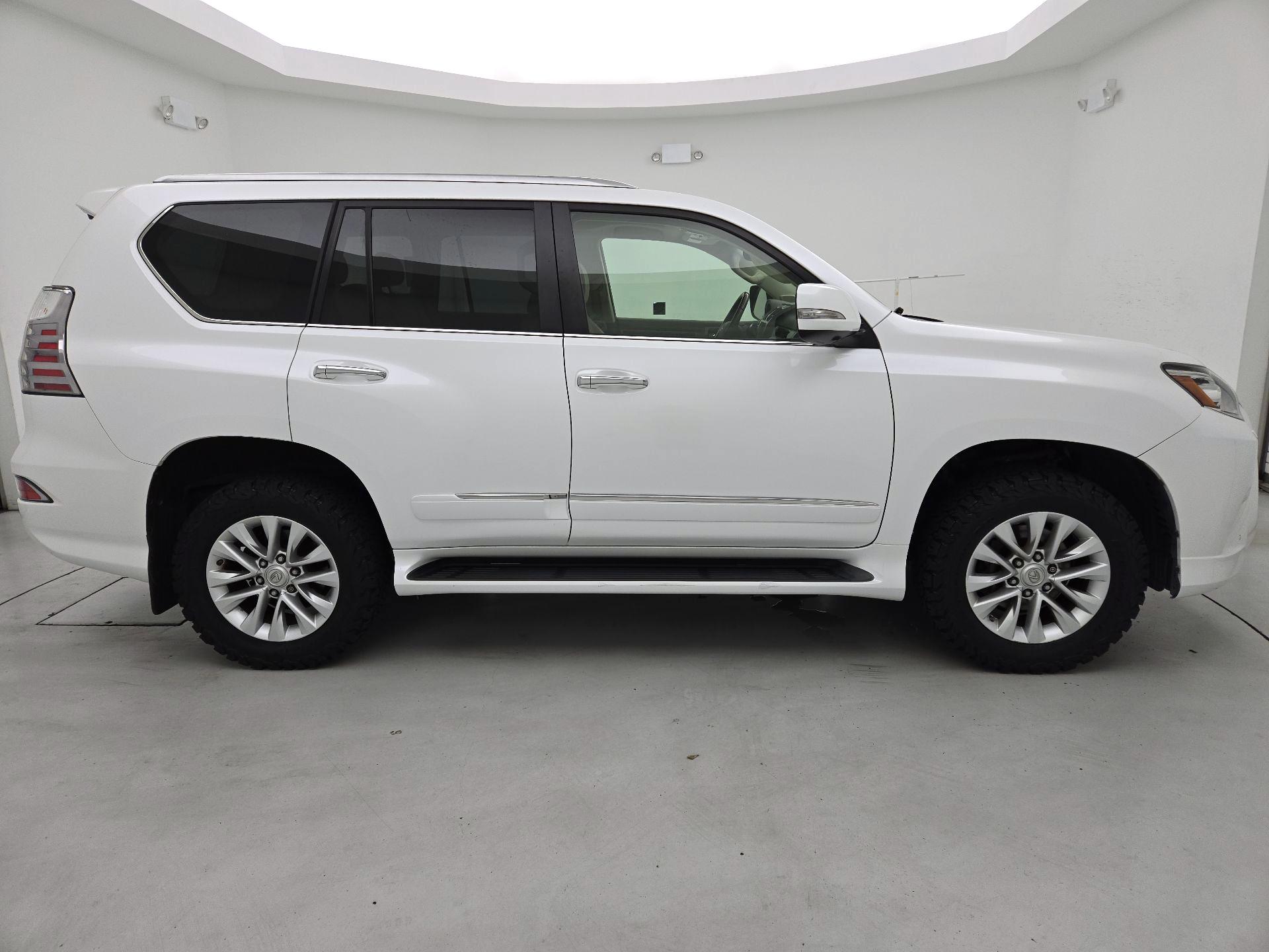 Thumbnail: 2016 Lexus GX - 4