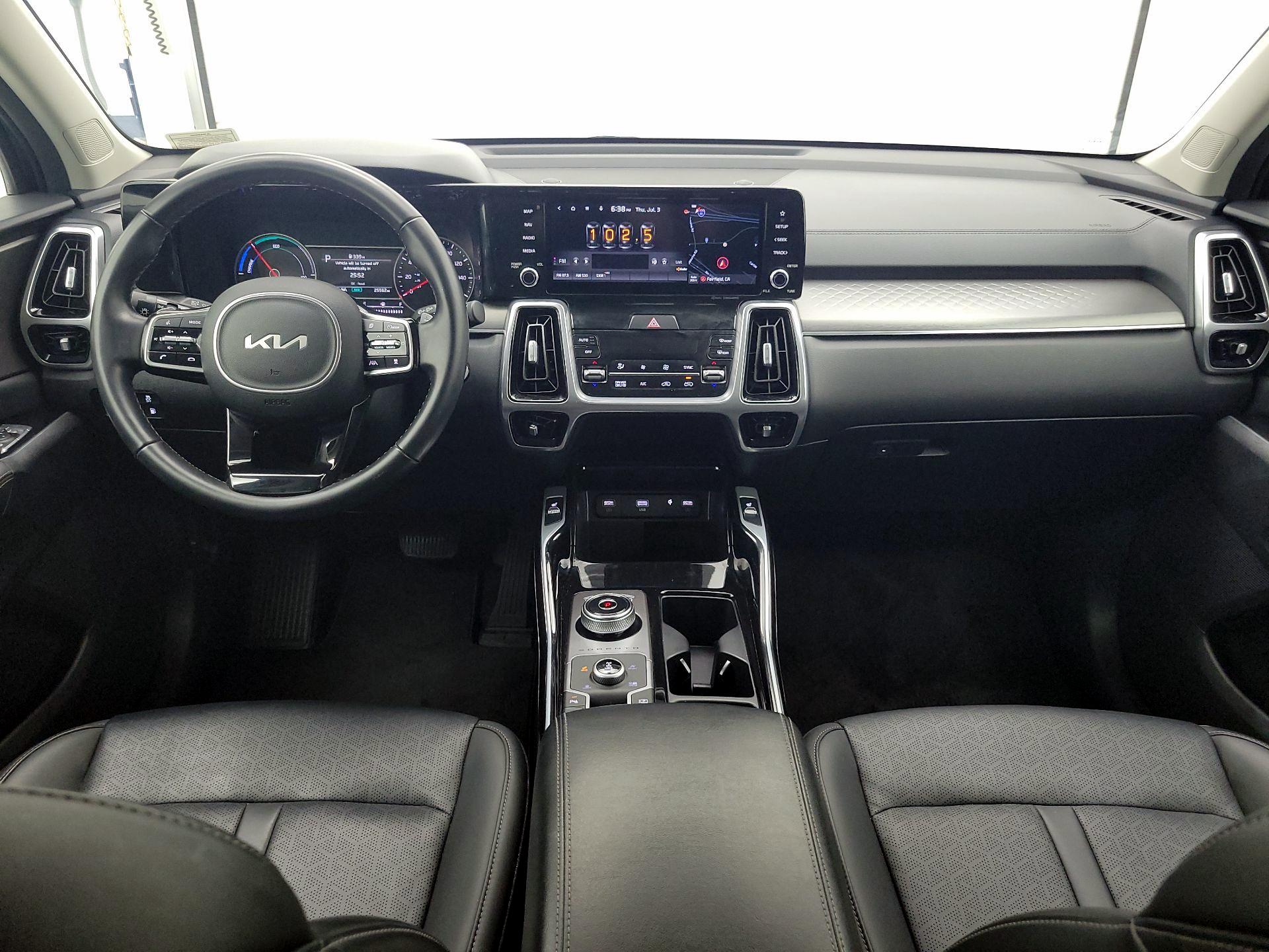 Thumbnail: 2022 Kia Sorento - 9